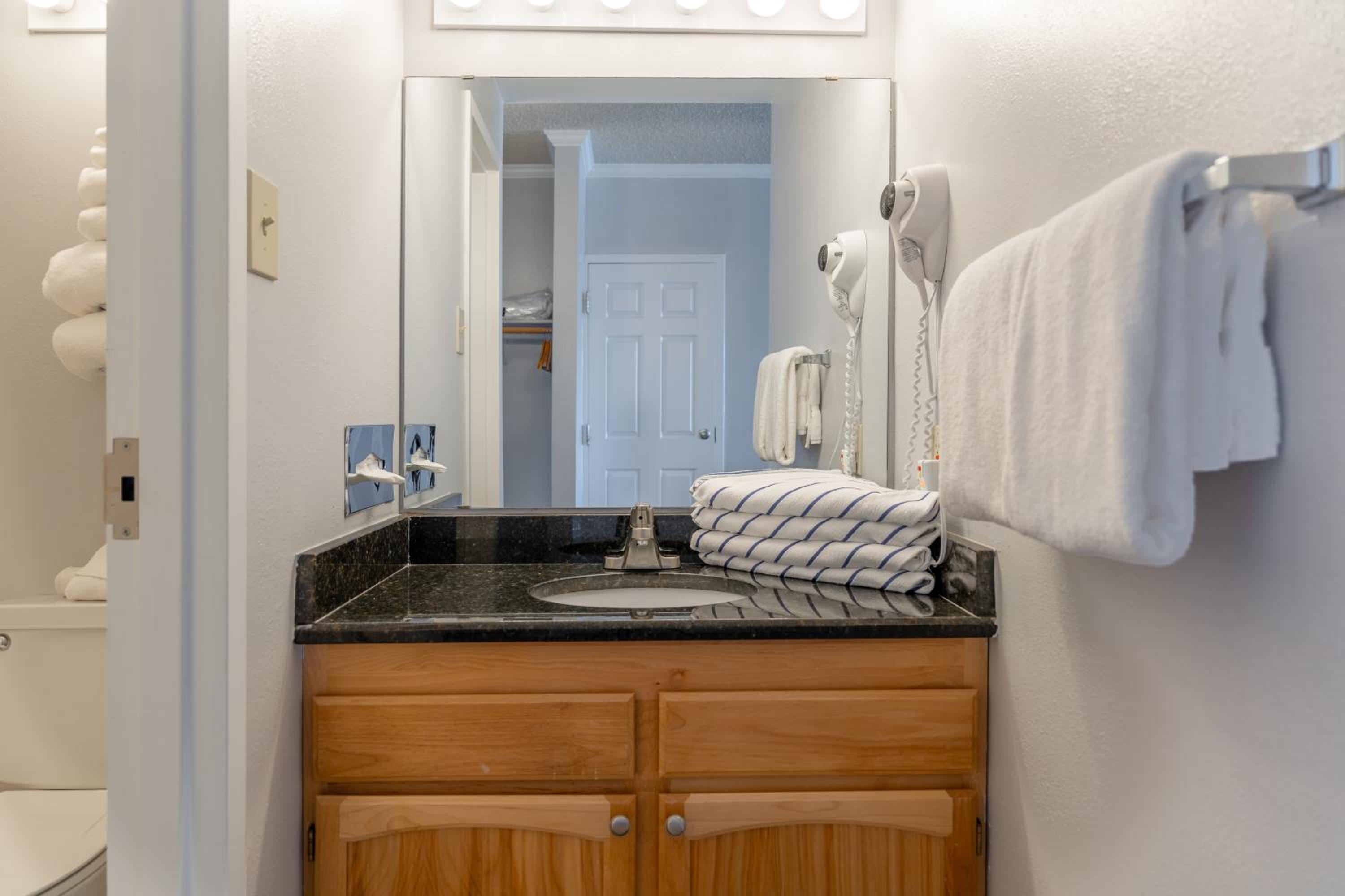 Two-Bedroom Suite - Photo 16
