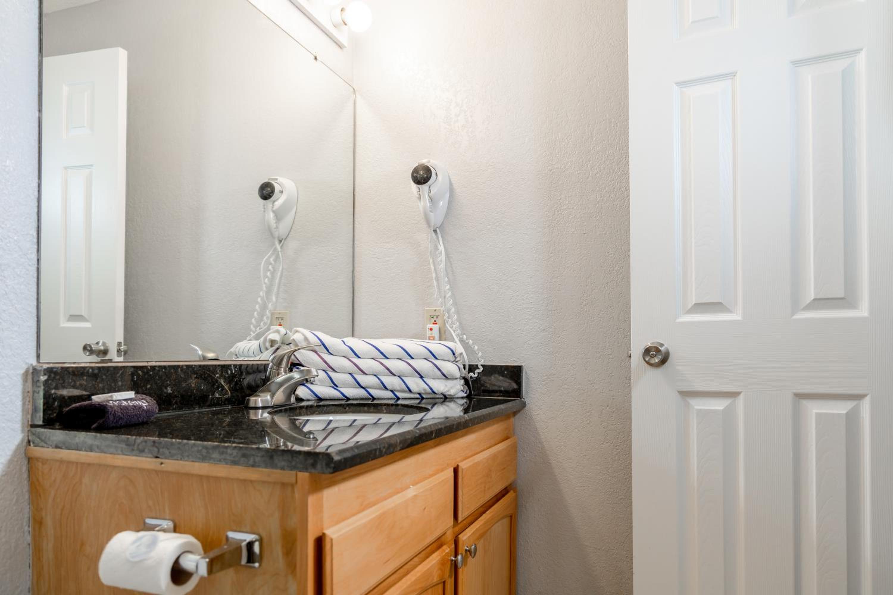 Two-Bedroom Suite - Photo 12