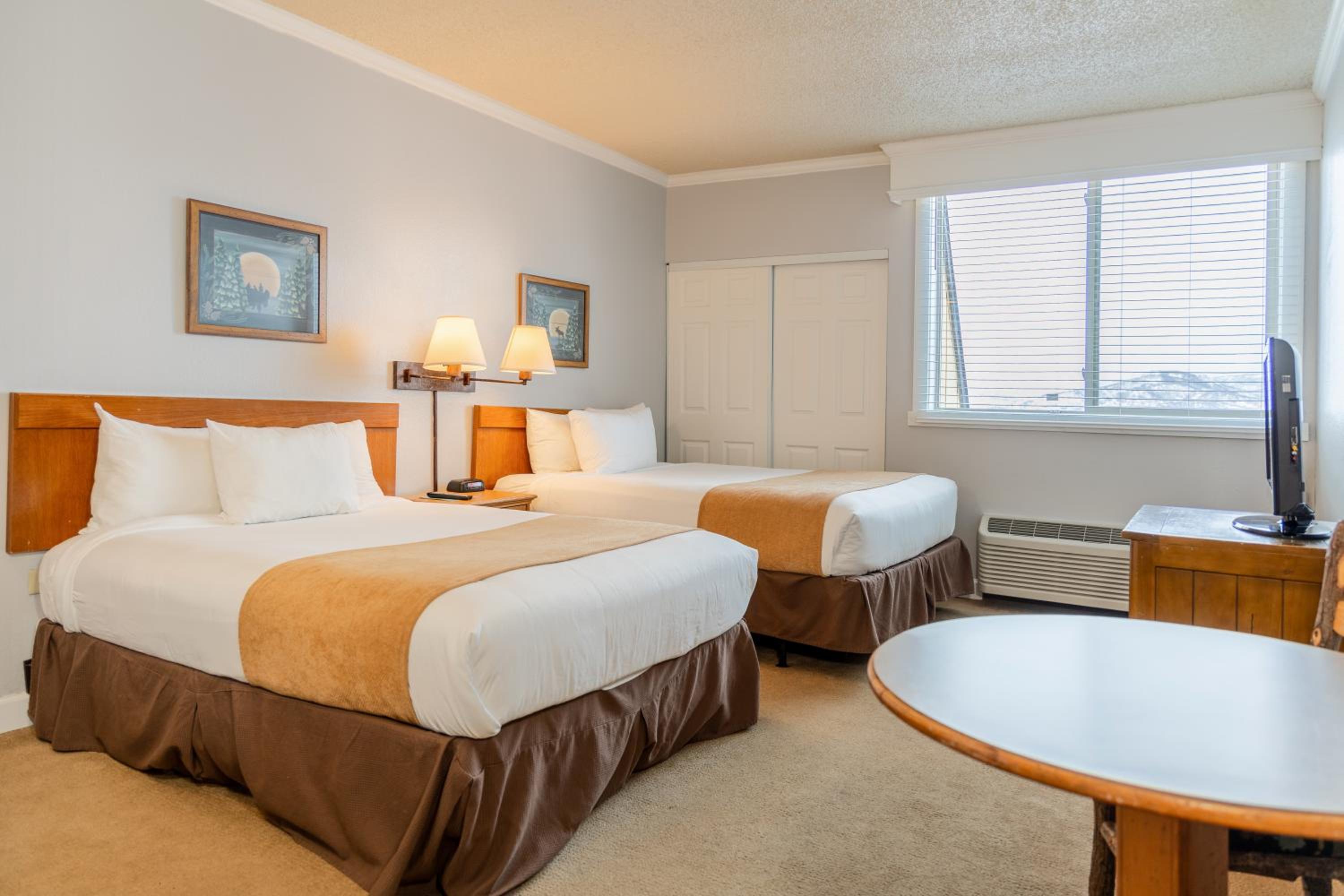 Two-Bedroom Suite - Photo 19