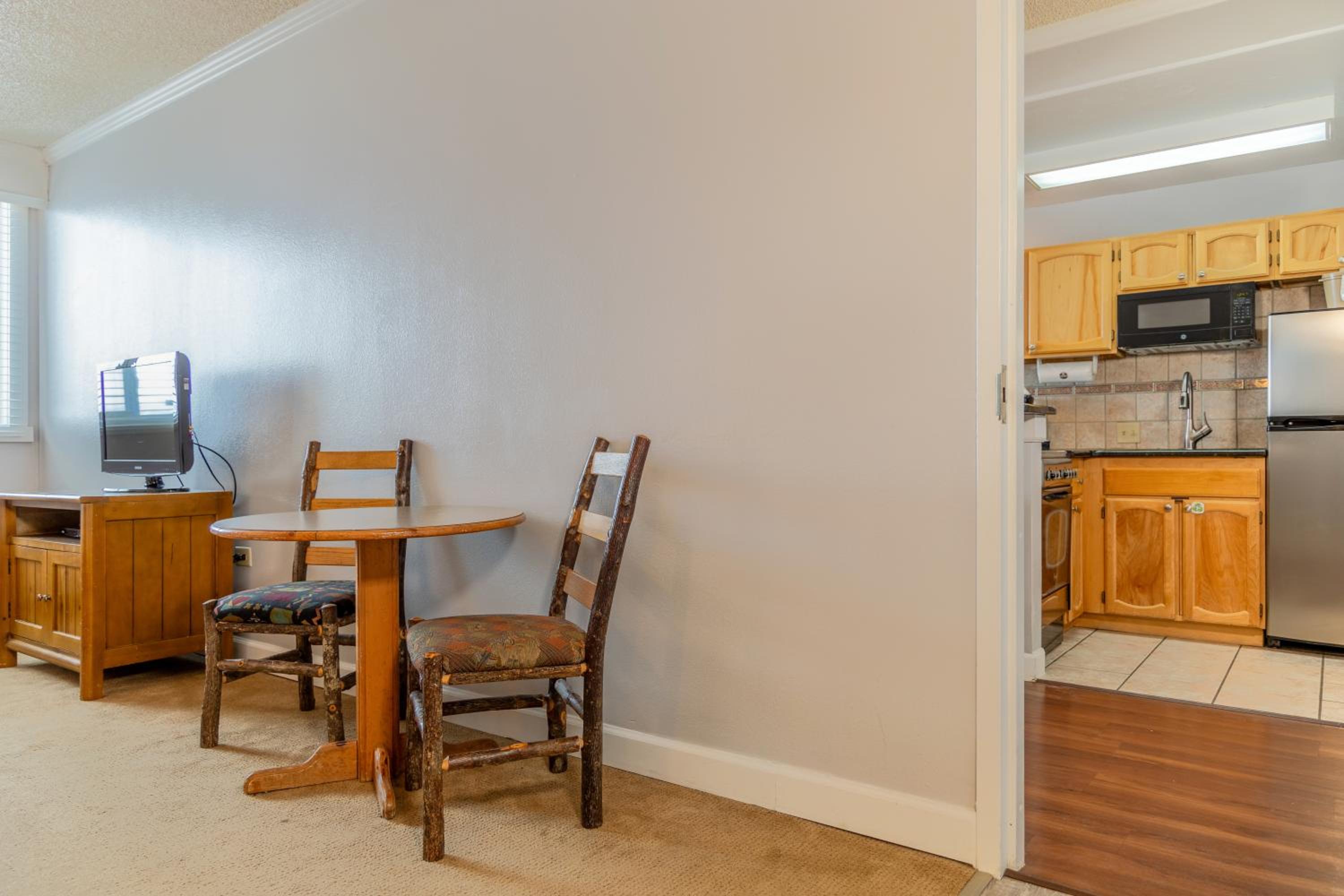 Two-Bedroom Suite - Photo 2