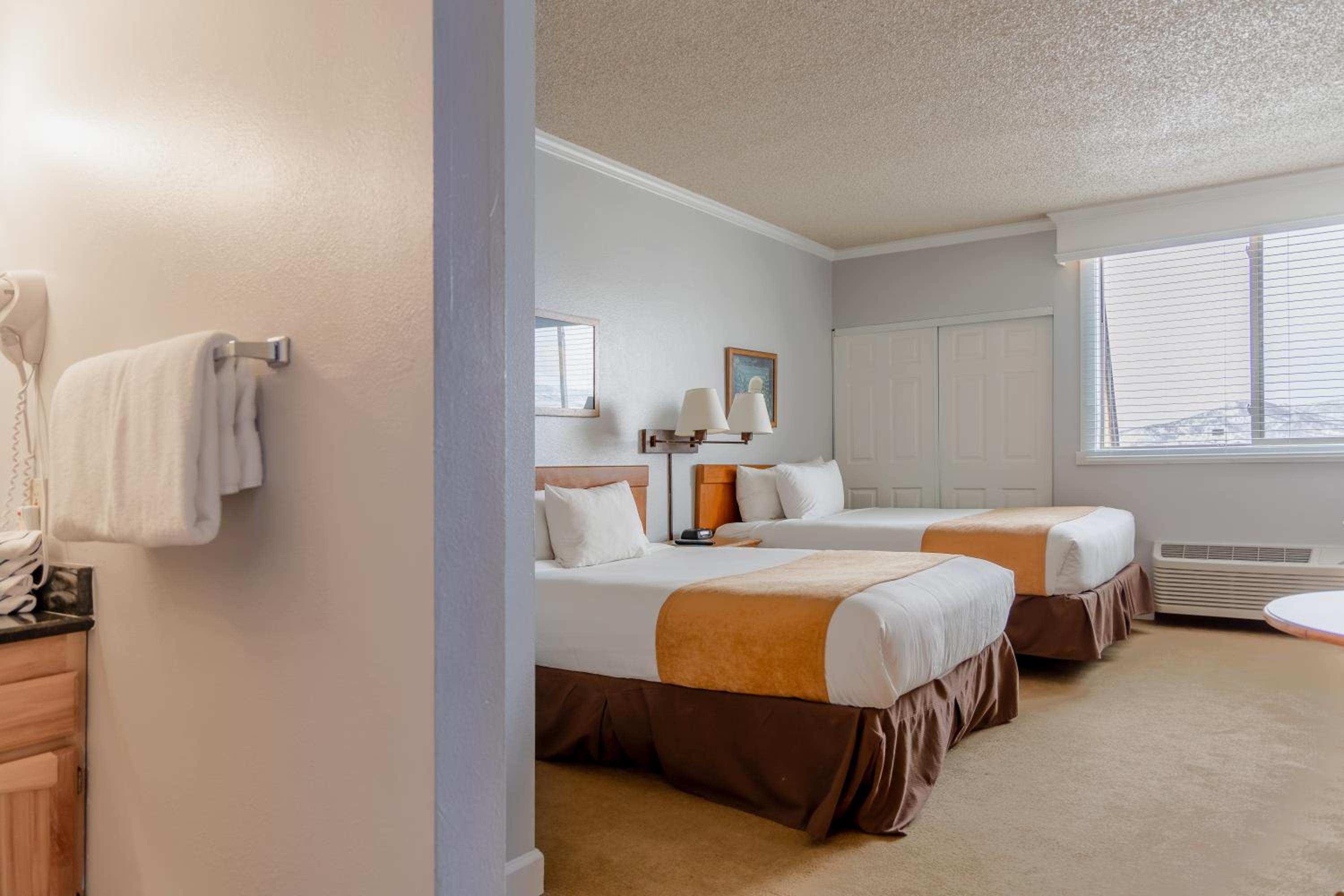 Two-Bedroom Suite - Photo 29