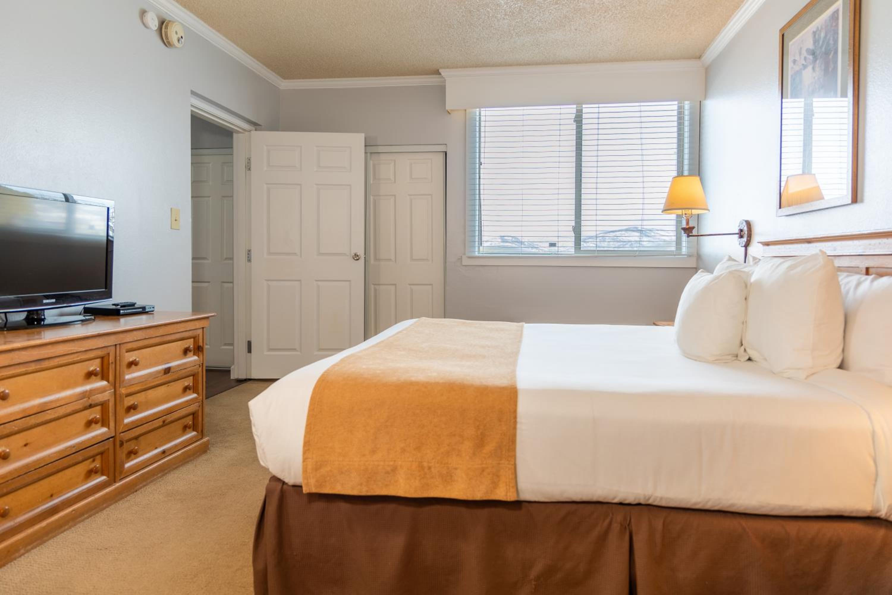 Two-Bedroom Suite - Photo 28