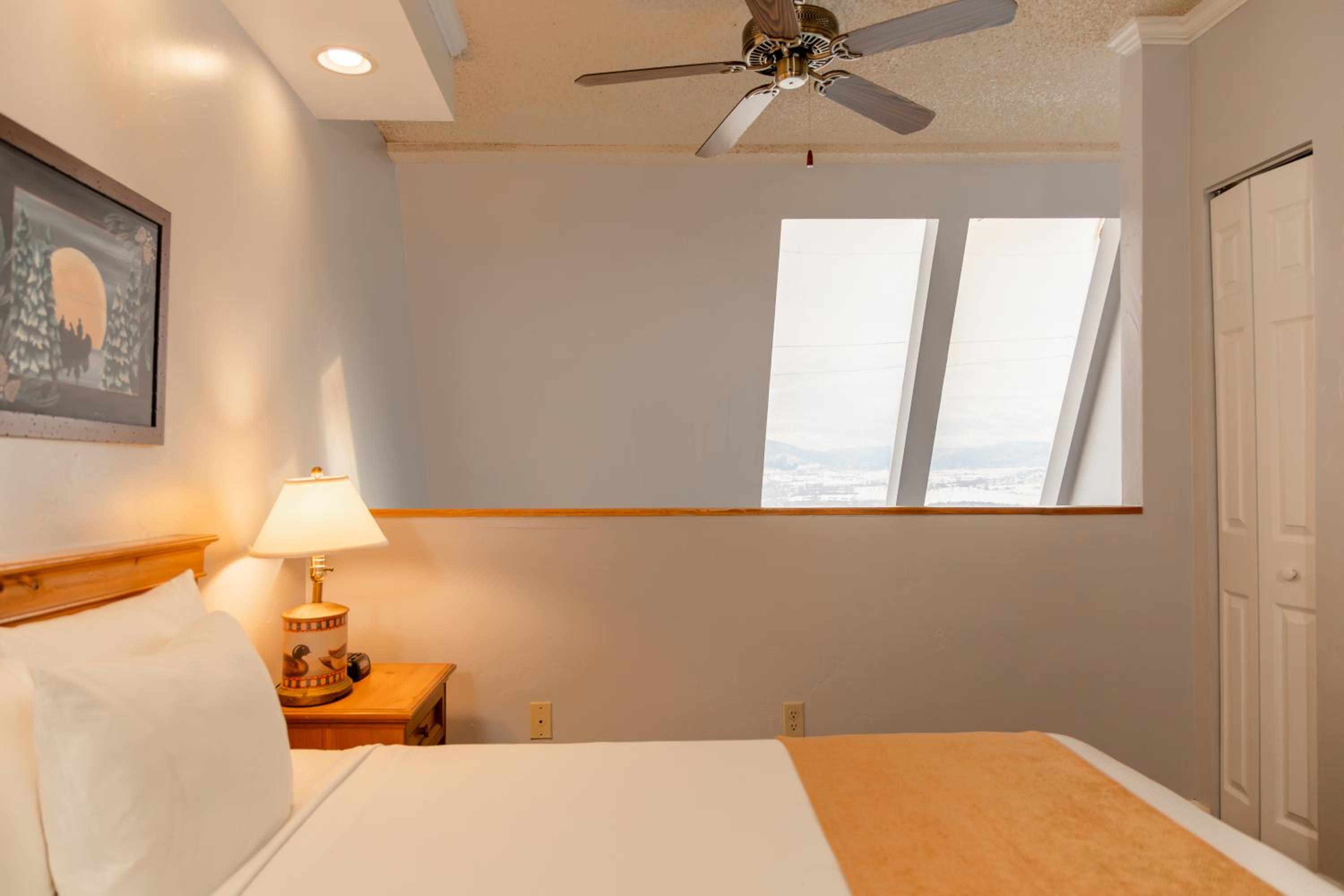 One-Bedroom with Loft - Photo 17