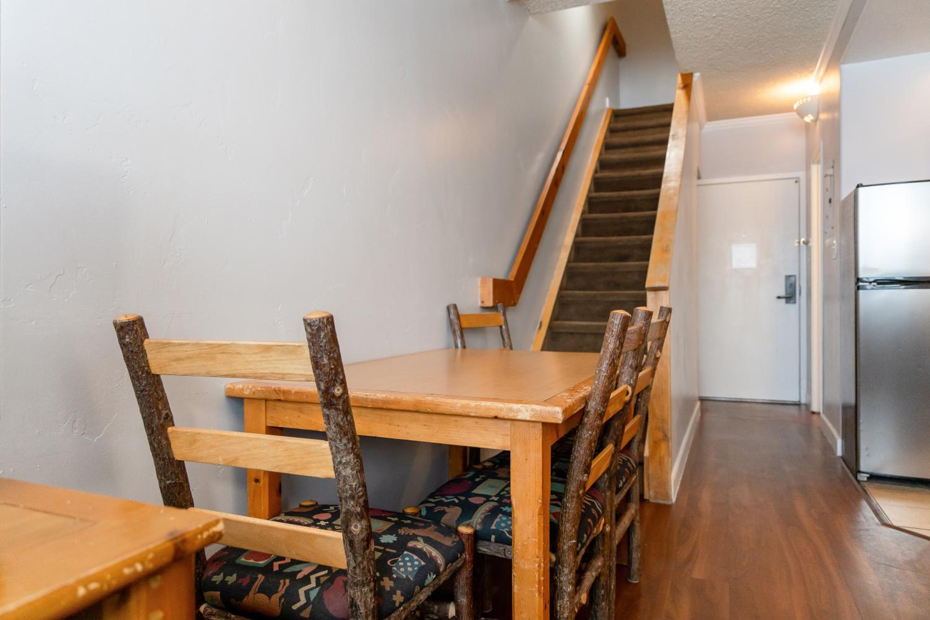 One-Bedroom with Loft - Photo 8