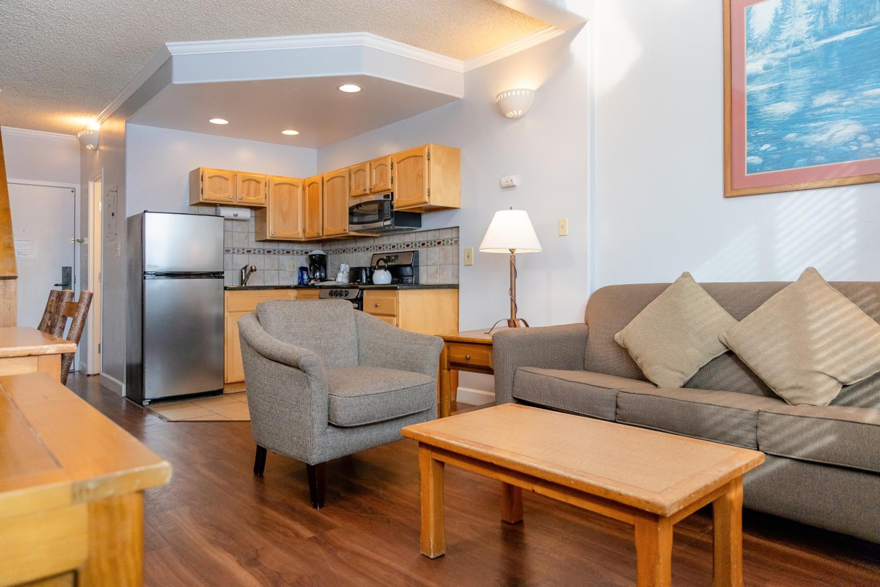 One-Bedroom with Loft - Photo 3
