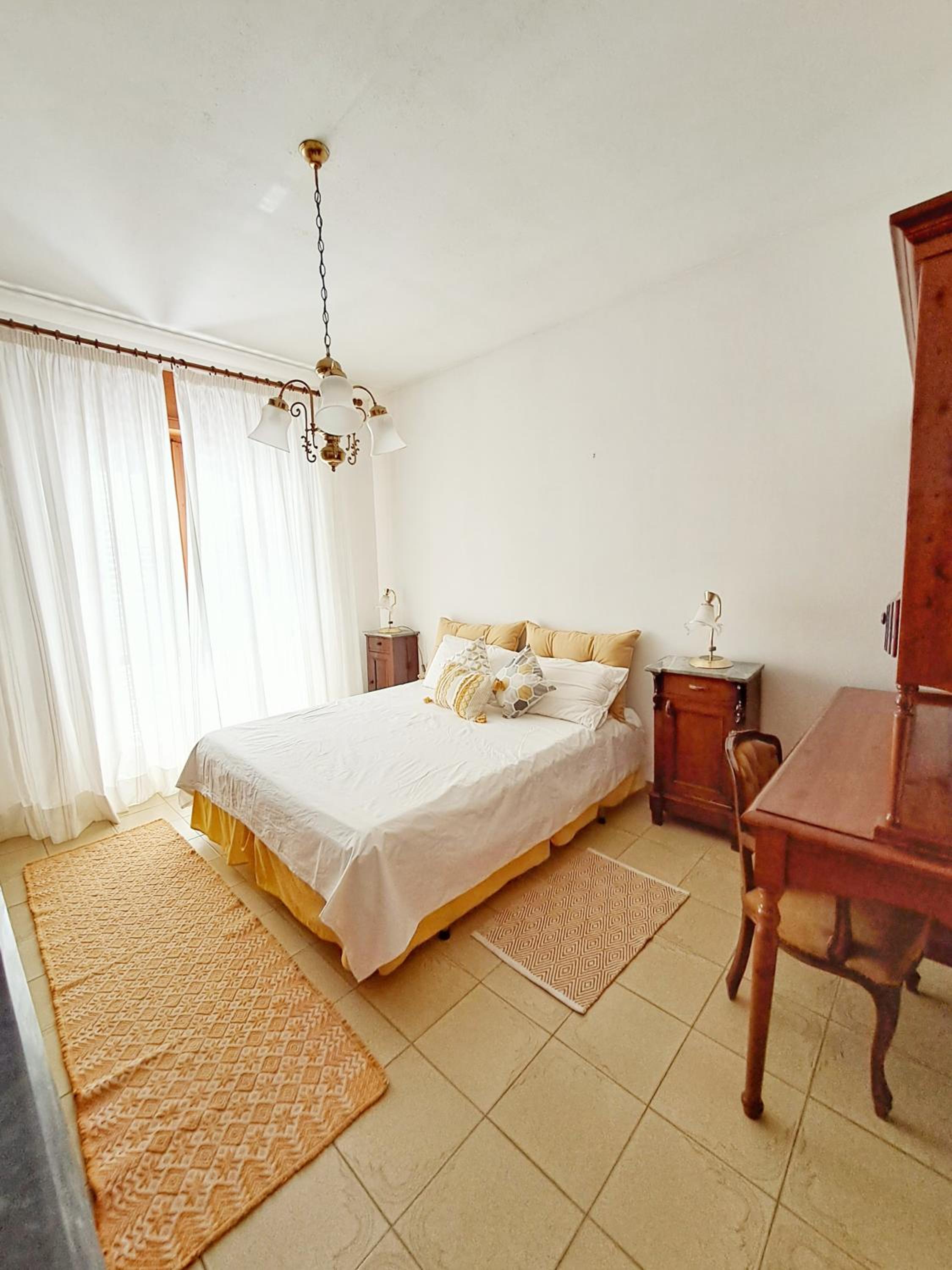 Double Room with Shared Bathroom photo 3