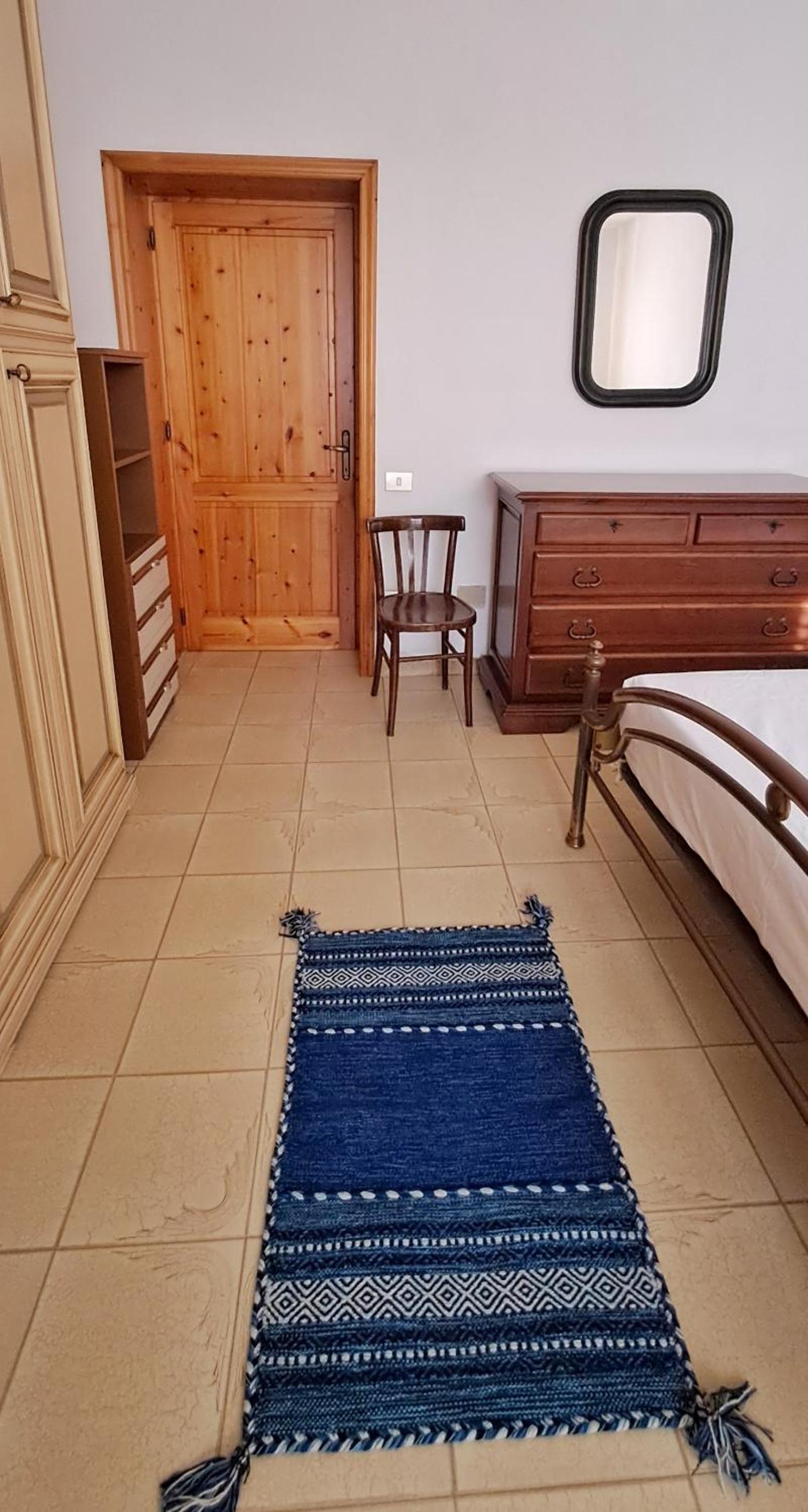 Double Room with Shared Bathroom photo 3