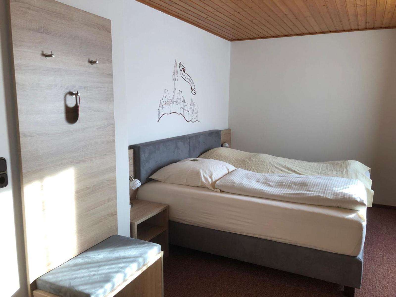 Double Room with Private Bathroom photo 3