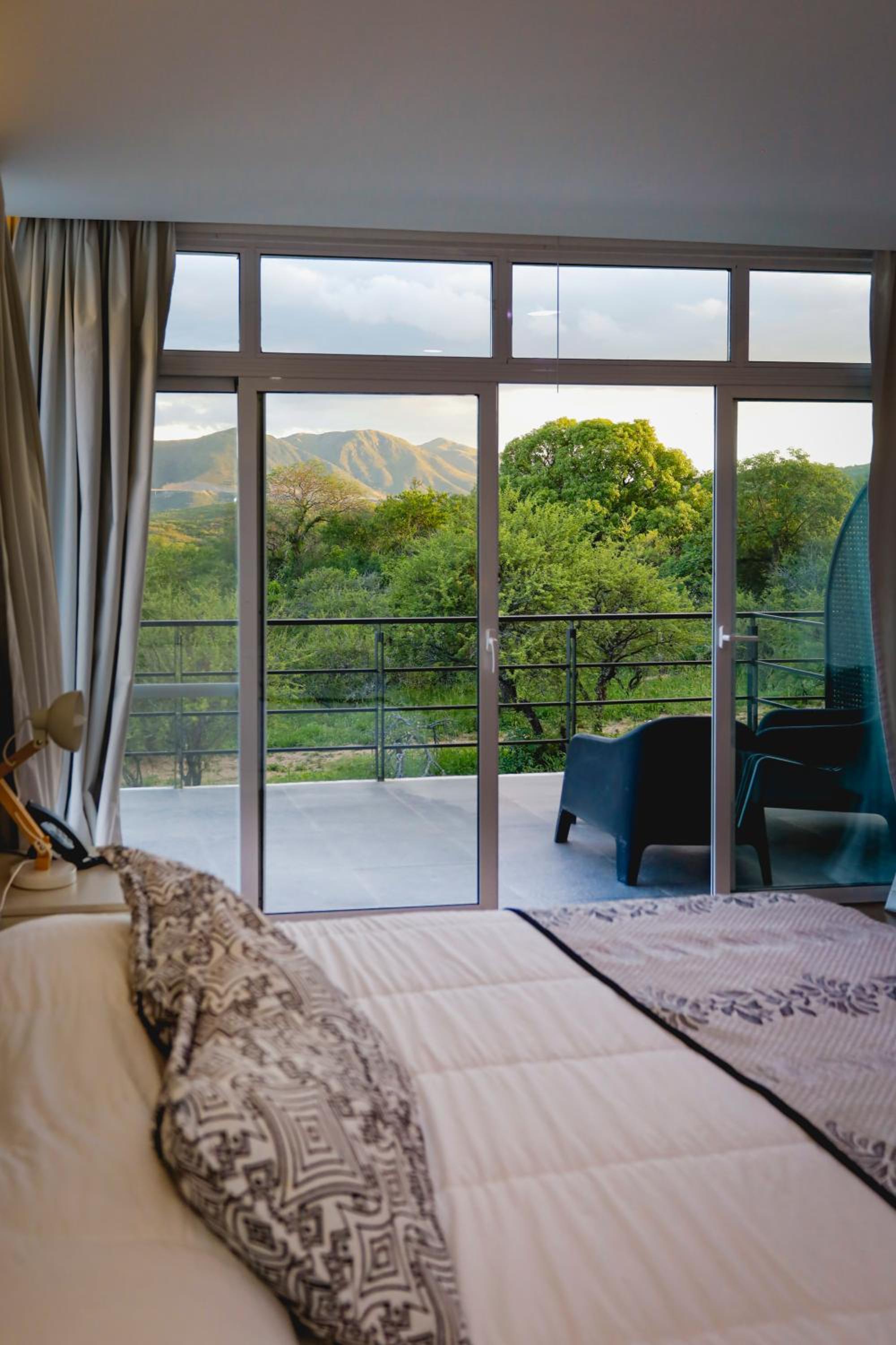 Superior Double or Twin Room with Mountain View photo 2