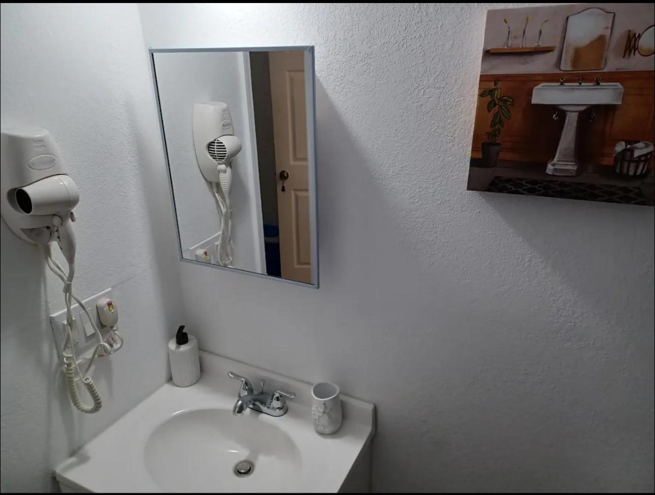 Triple Room with Private Bathroom photo 2