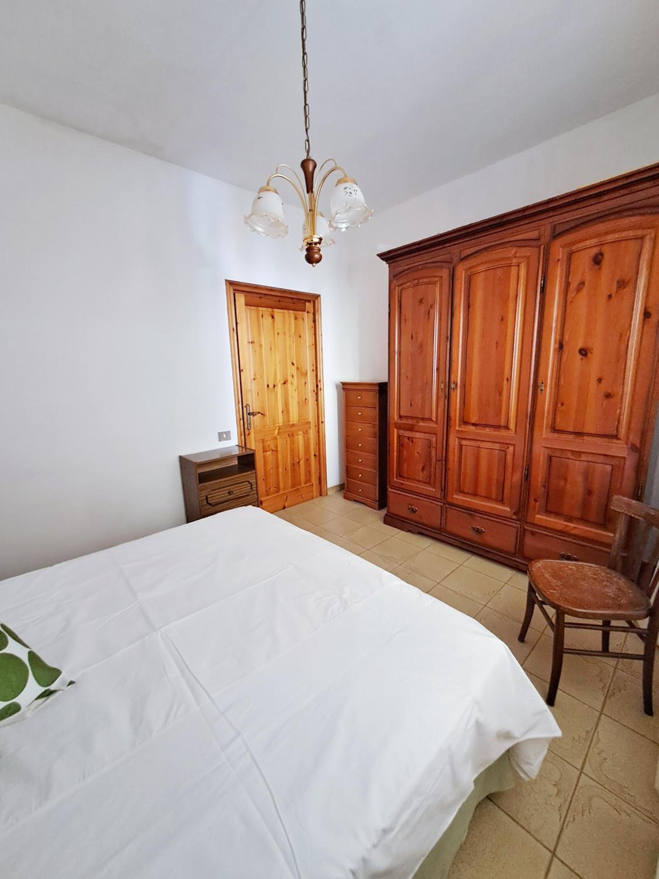 Double Room with Shared Bathroom photo 3
