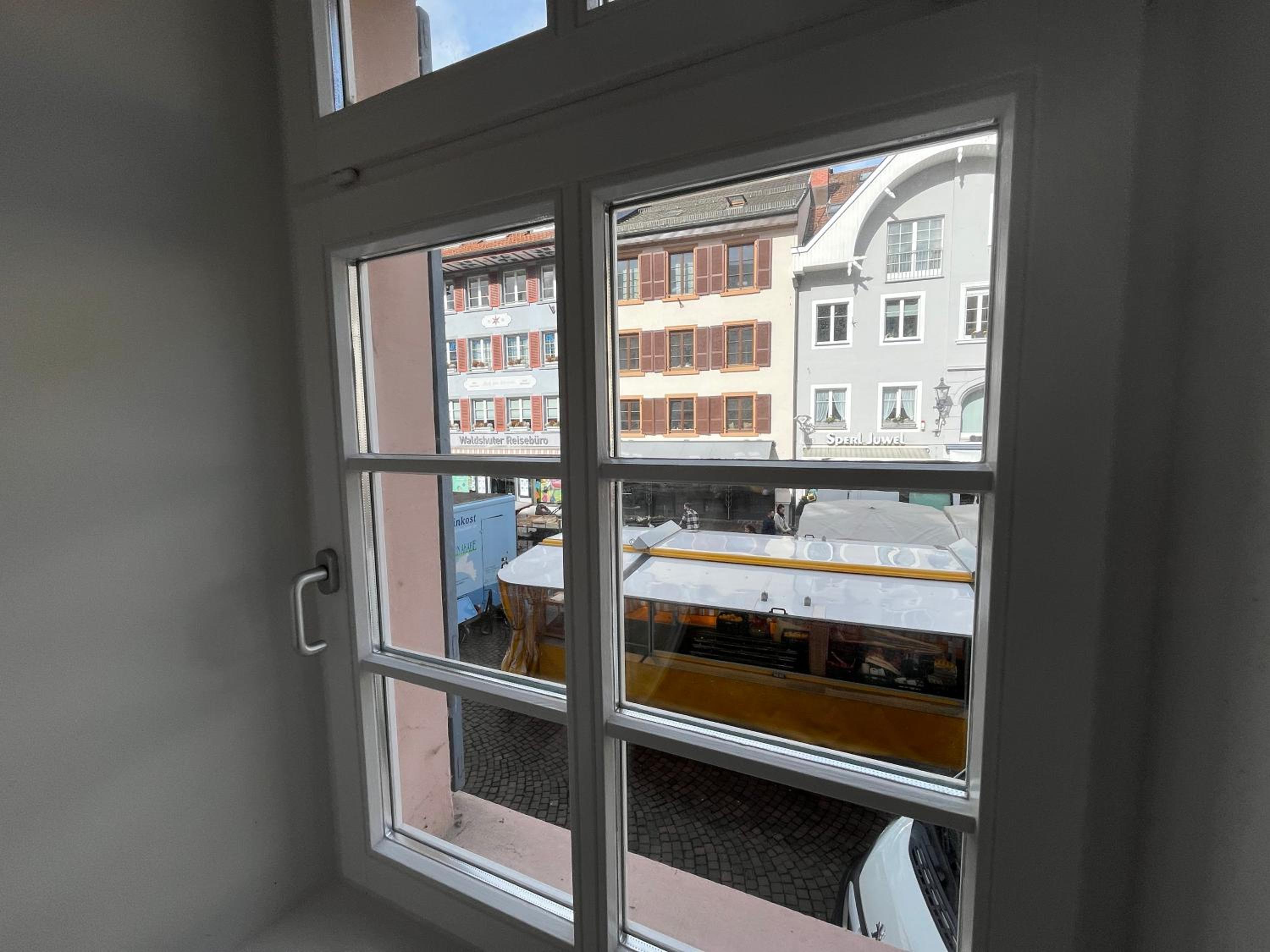 Three-Bedroom Apartment - Photo 73
