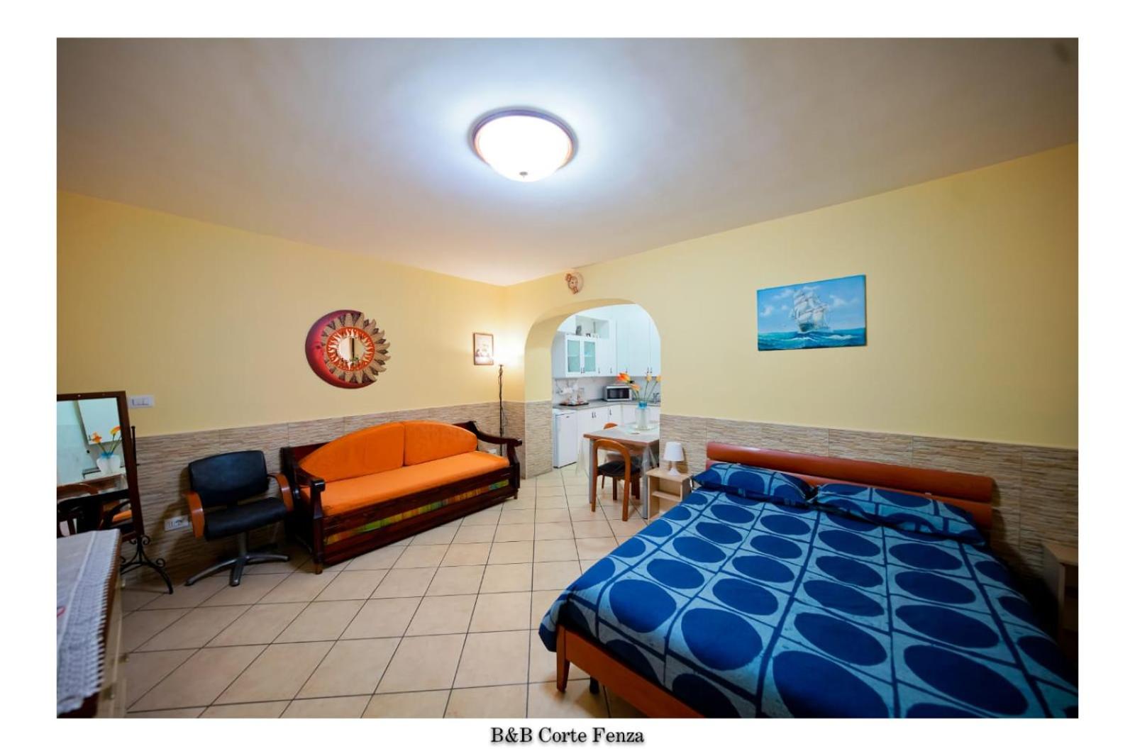 One-Bedroom Apartment photo 2
