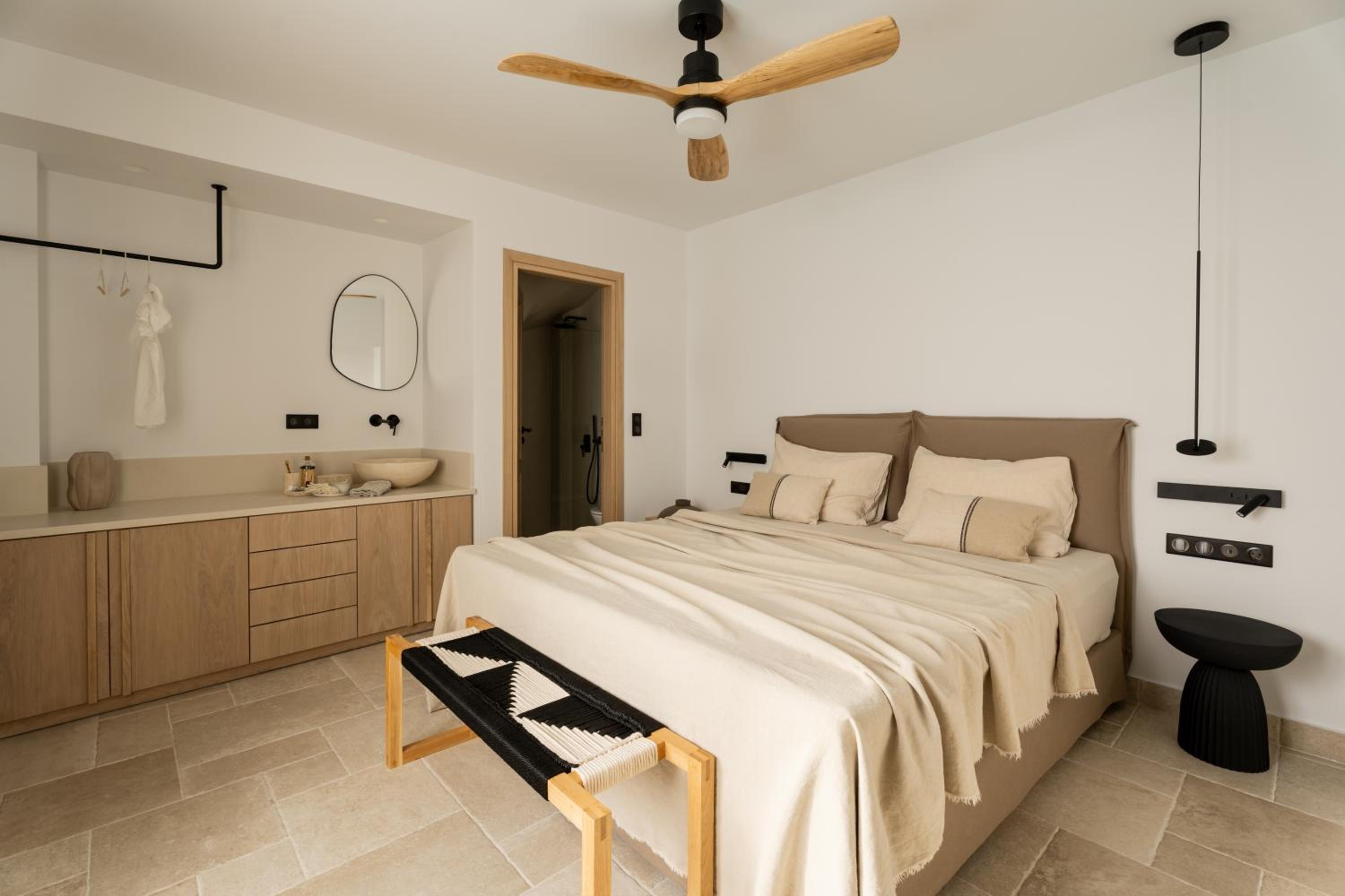 Avli Junior Suite with Pool View - Photo 3