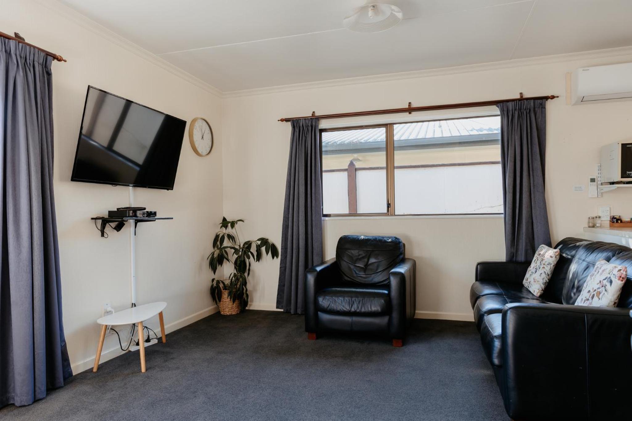 Two Bedroom Cottage photo 2