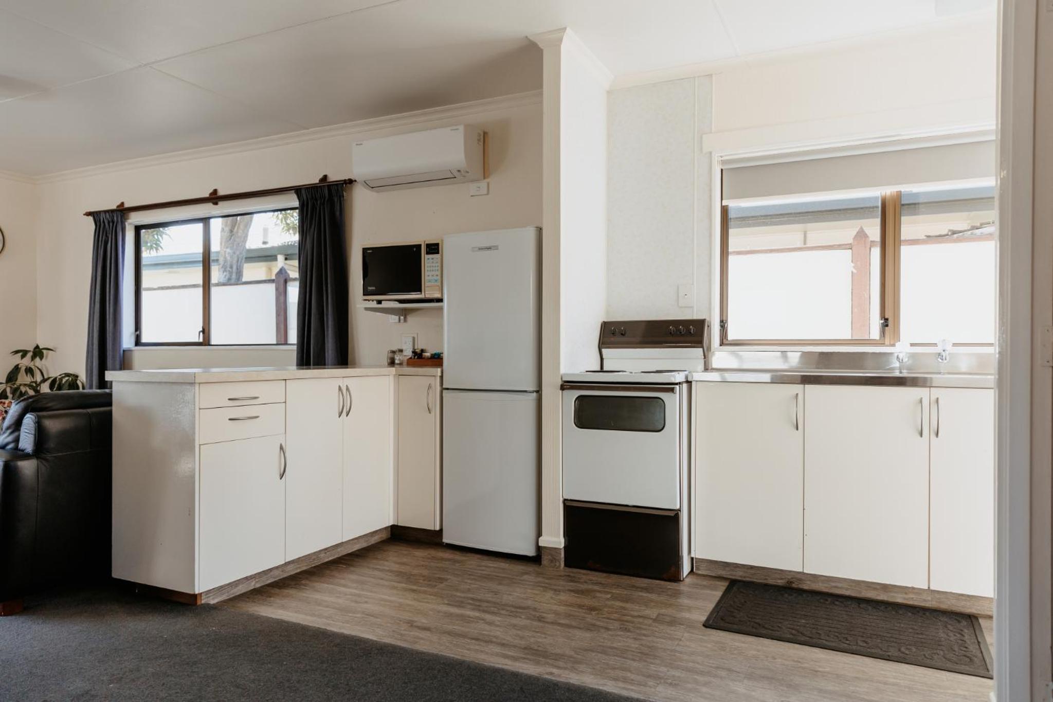 Two Bedroom Cottage photo 3