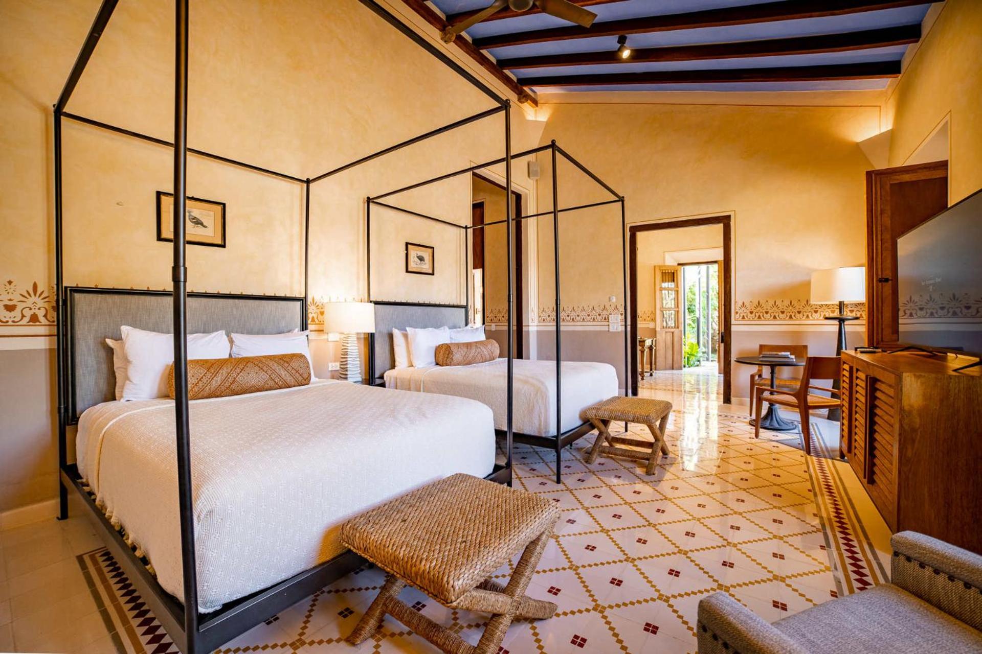 Superior Suite - Photo 5