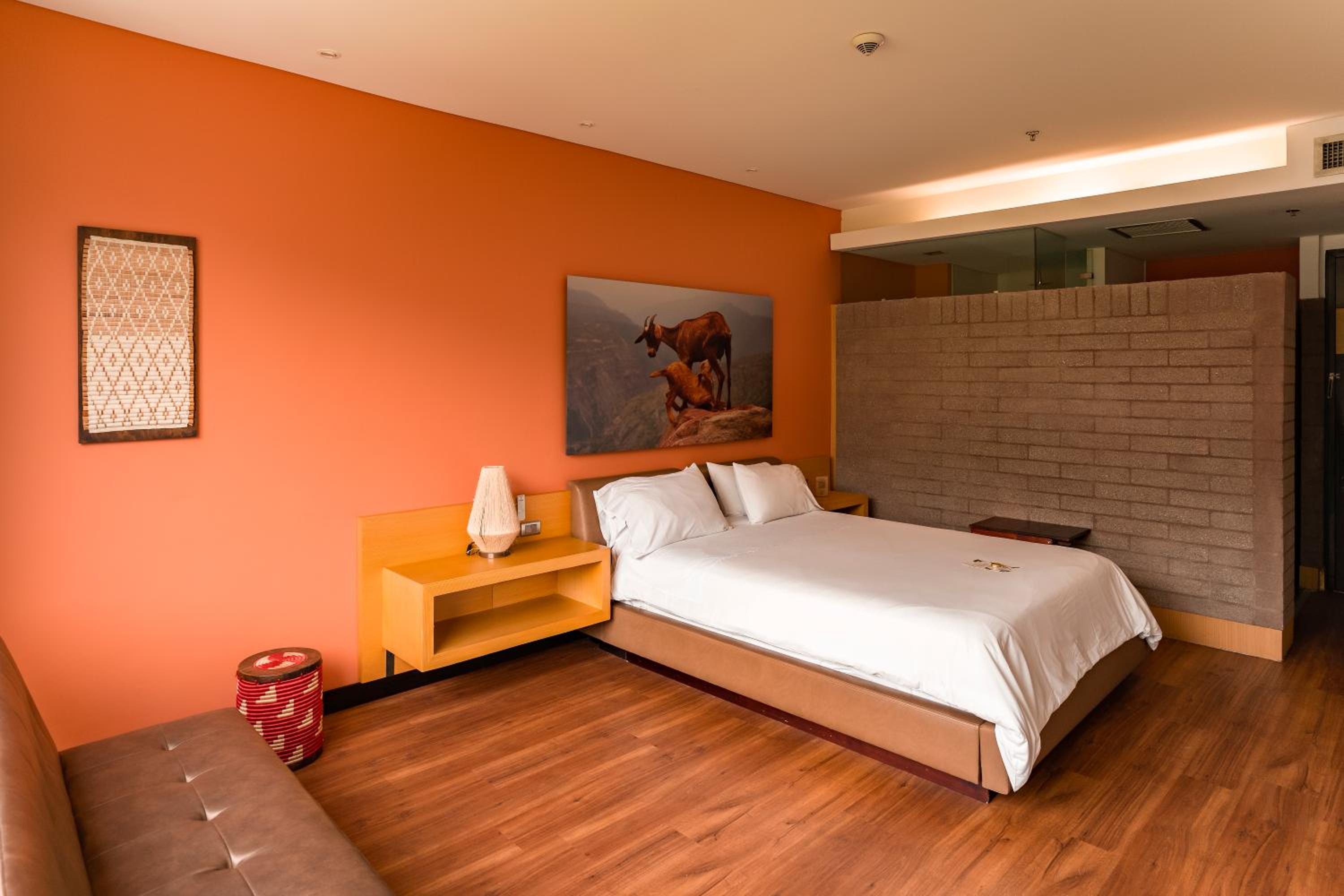 Deluxe Queen Room - Photo 3
