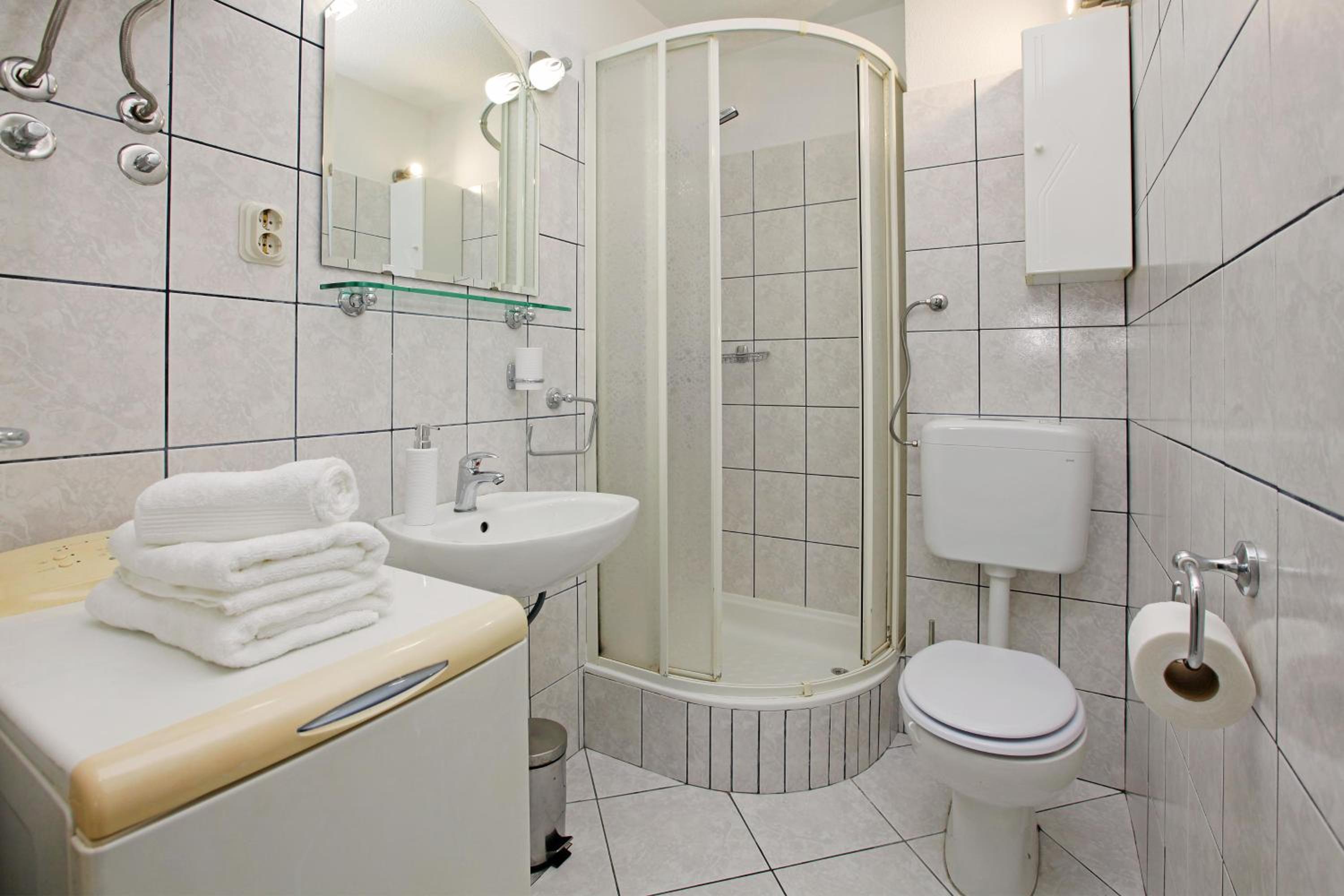 Studio Apartment photo 3