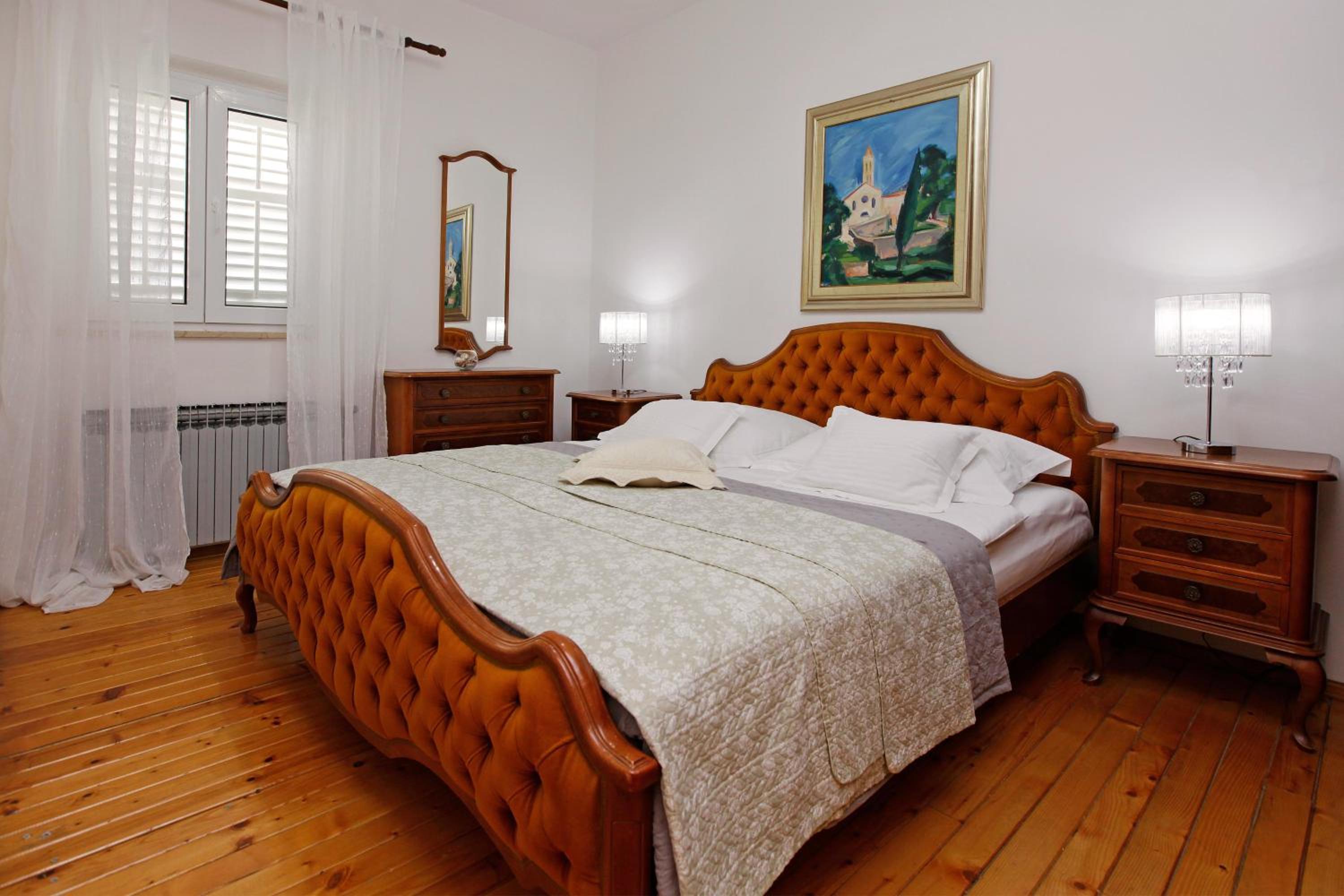 One Bedroom Apartment with Balcony