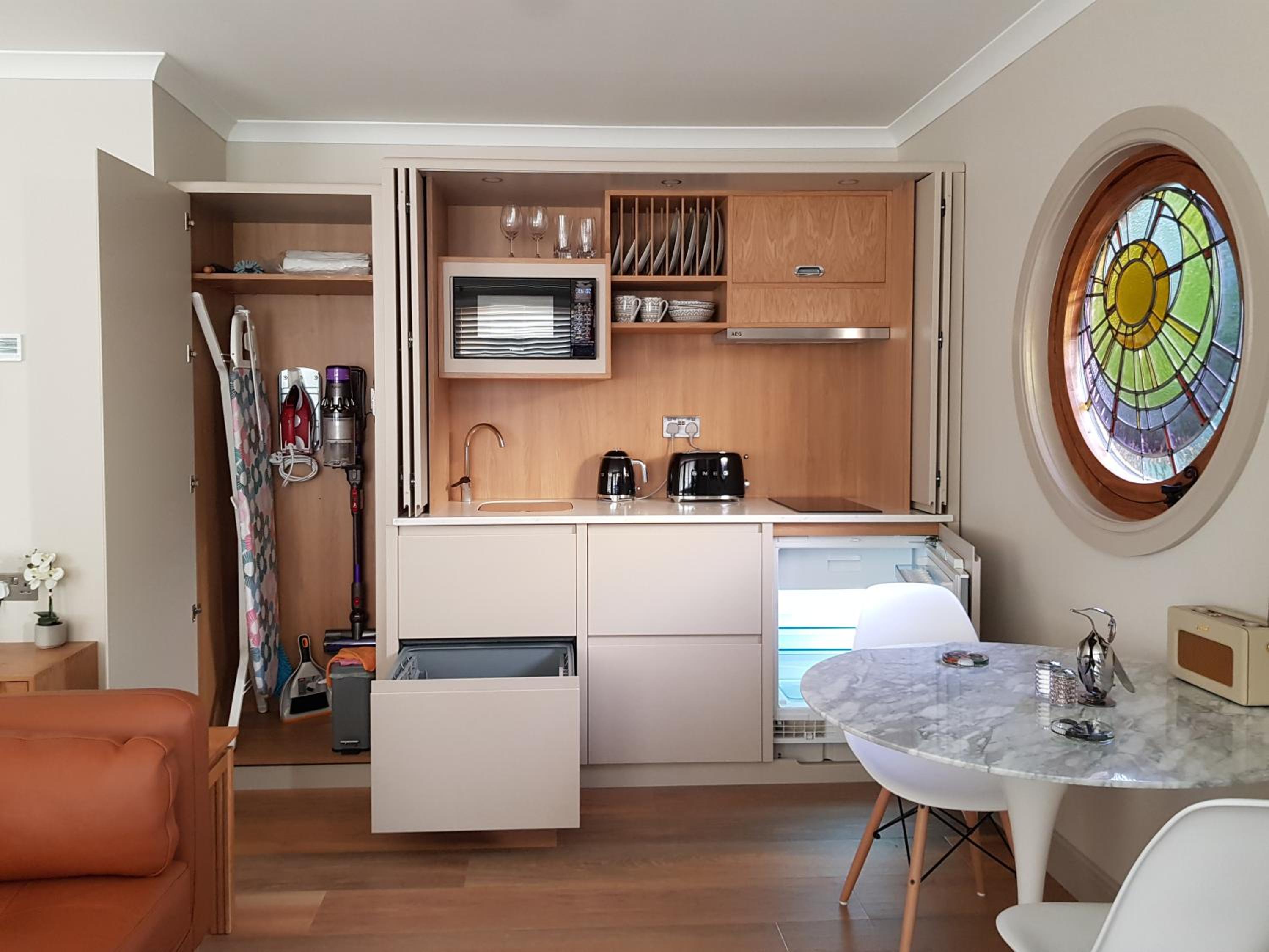 One-Bedroom Apartment photo 2