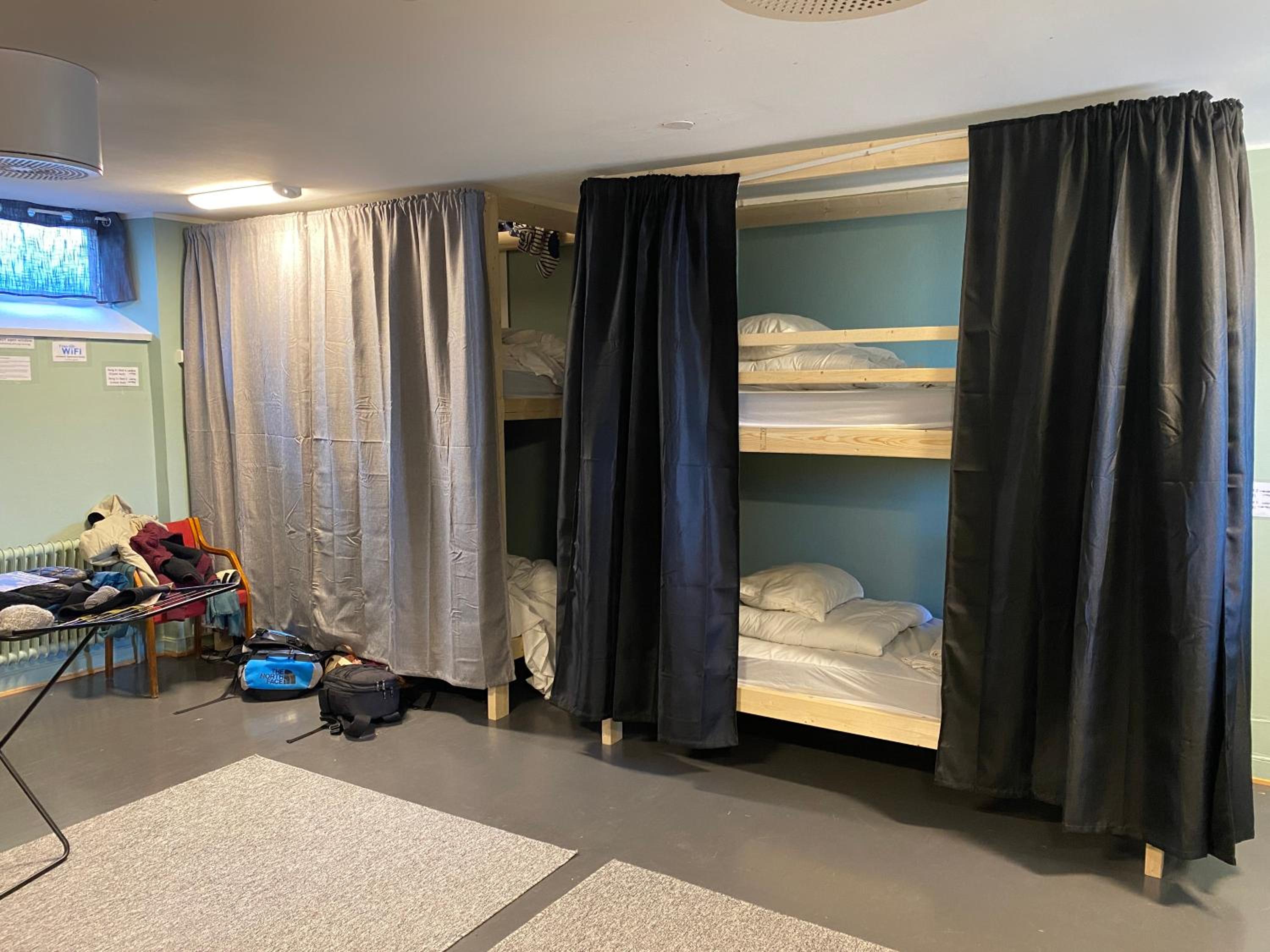 Bed in 8-Bed Mixed Dormitory Room photo 1