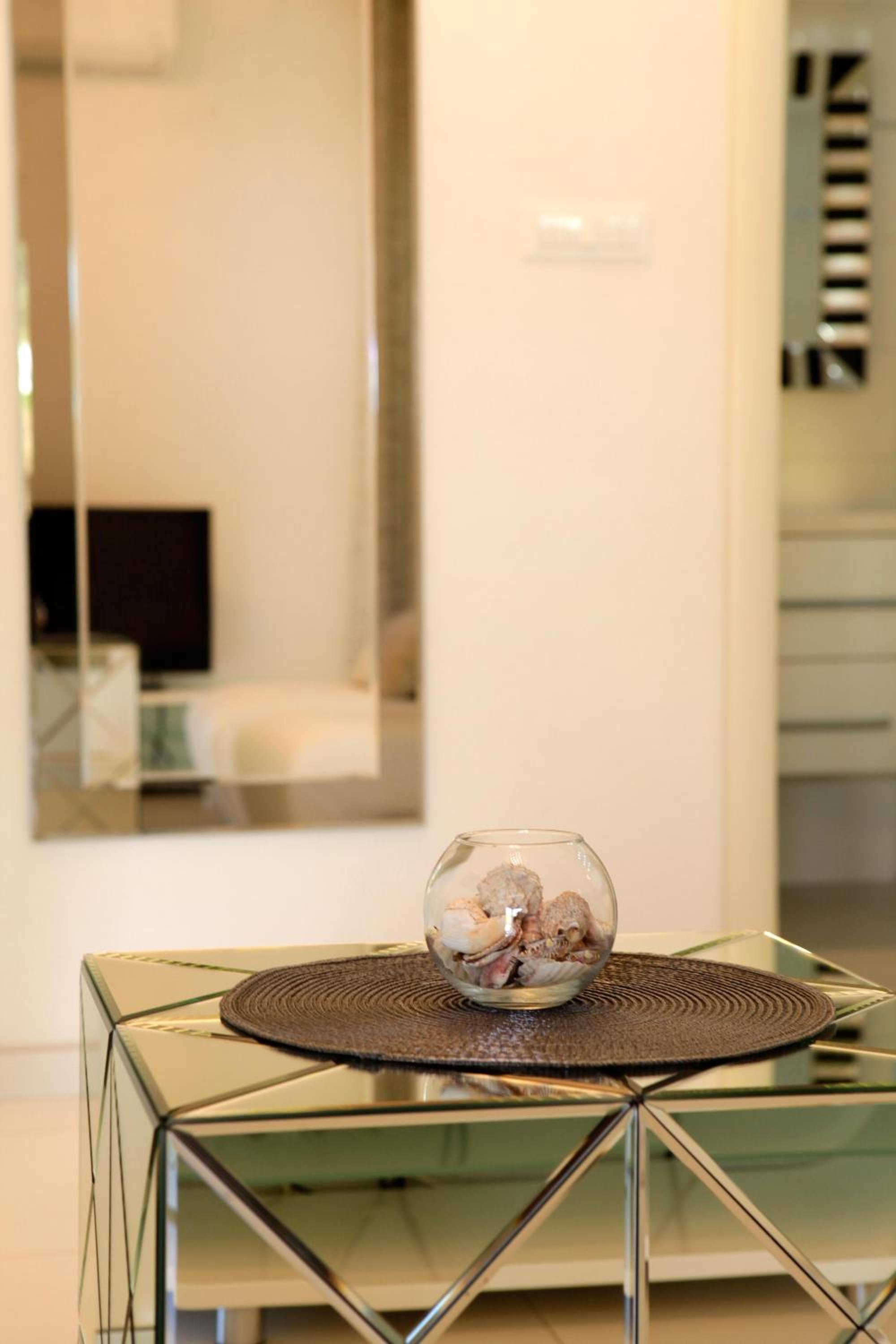 Superior One-Bedroom Apartment with Spa Bath - Photo 10