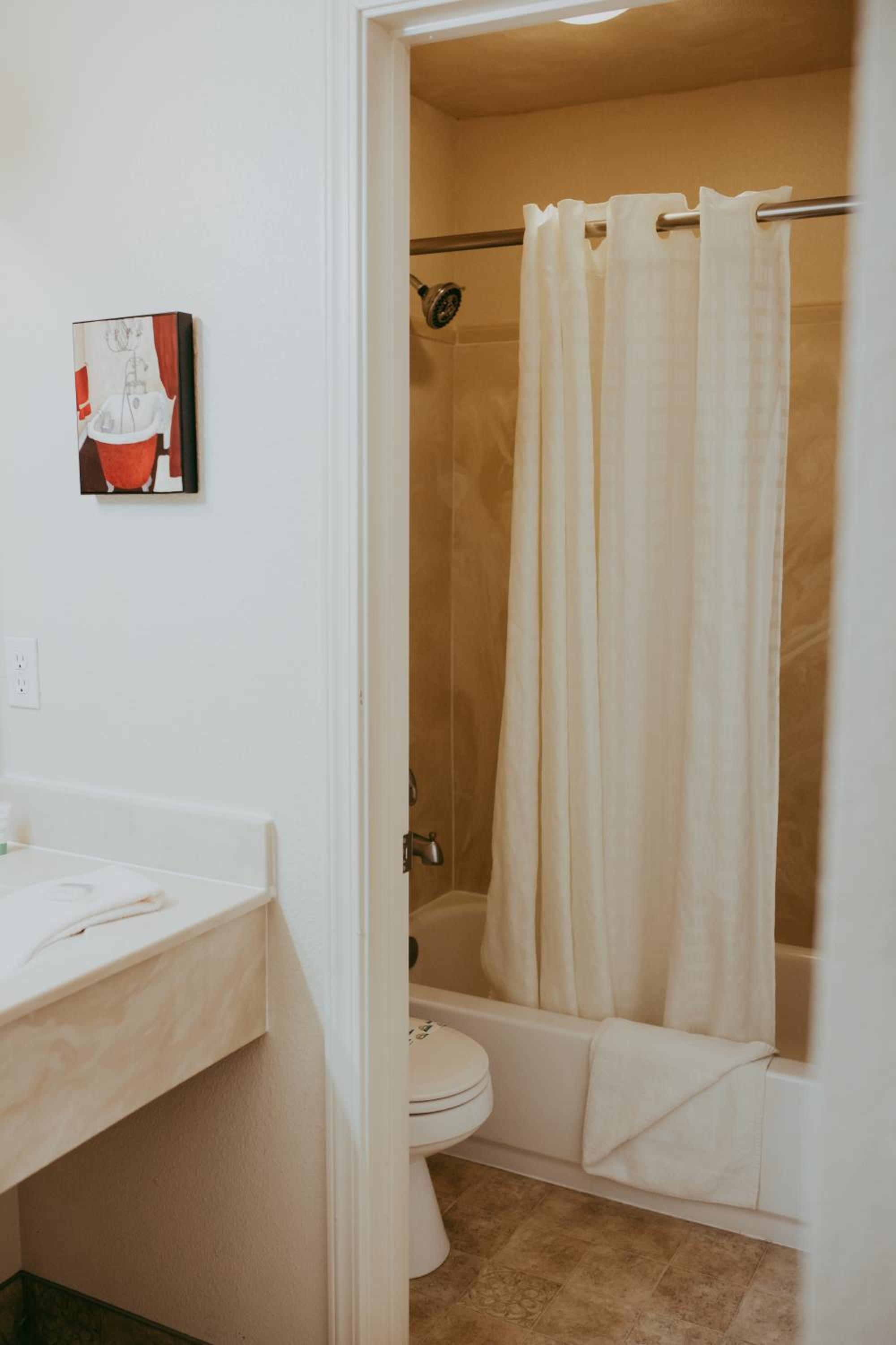 King Suite - Photo 10
