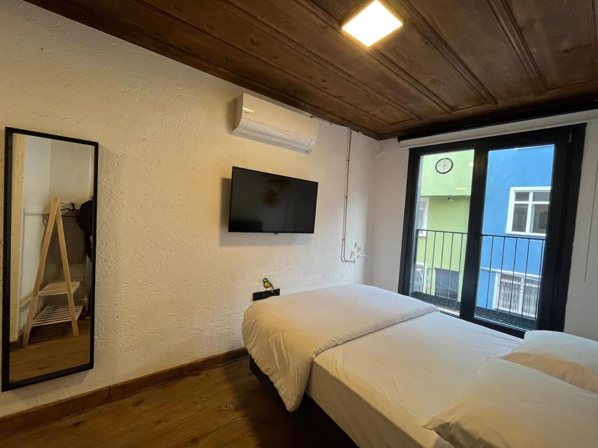 One-Bedroom Apartment With Balcony photo 1