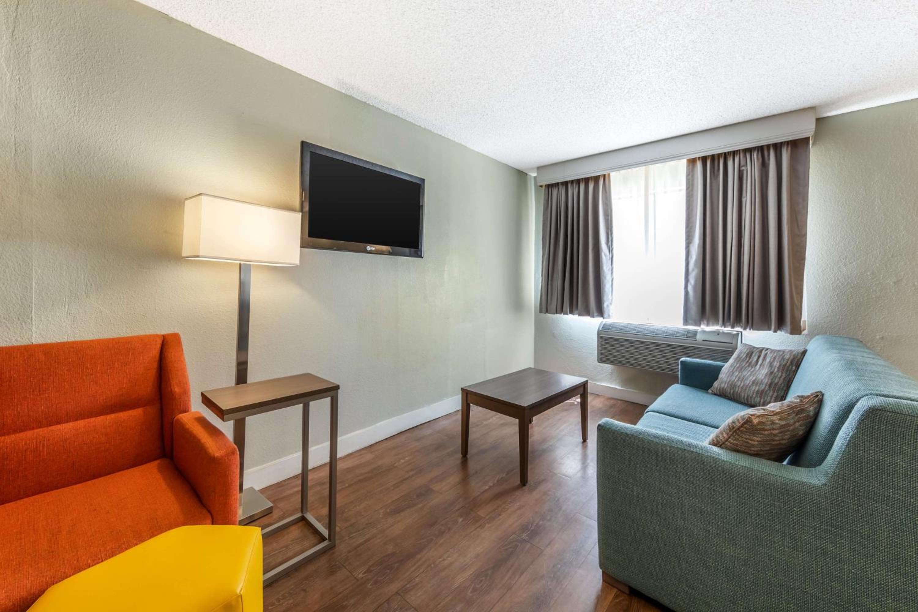 Two-Room and Two-Level King Suite with Two Double Beds and Kitchen - Photo 1