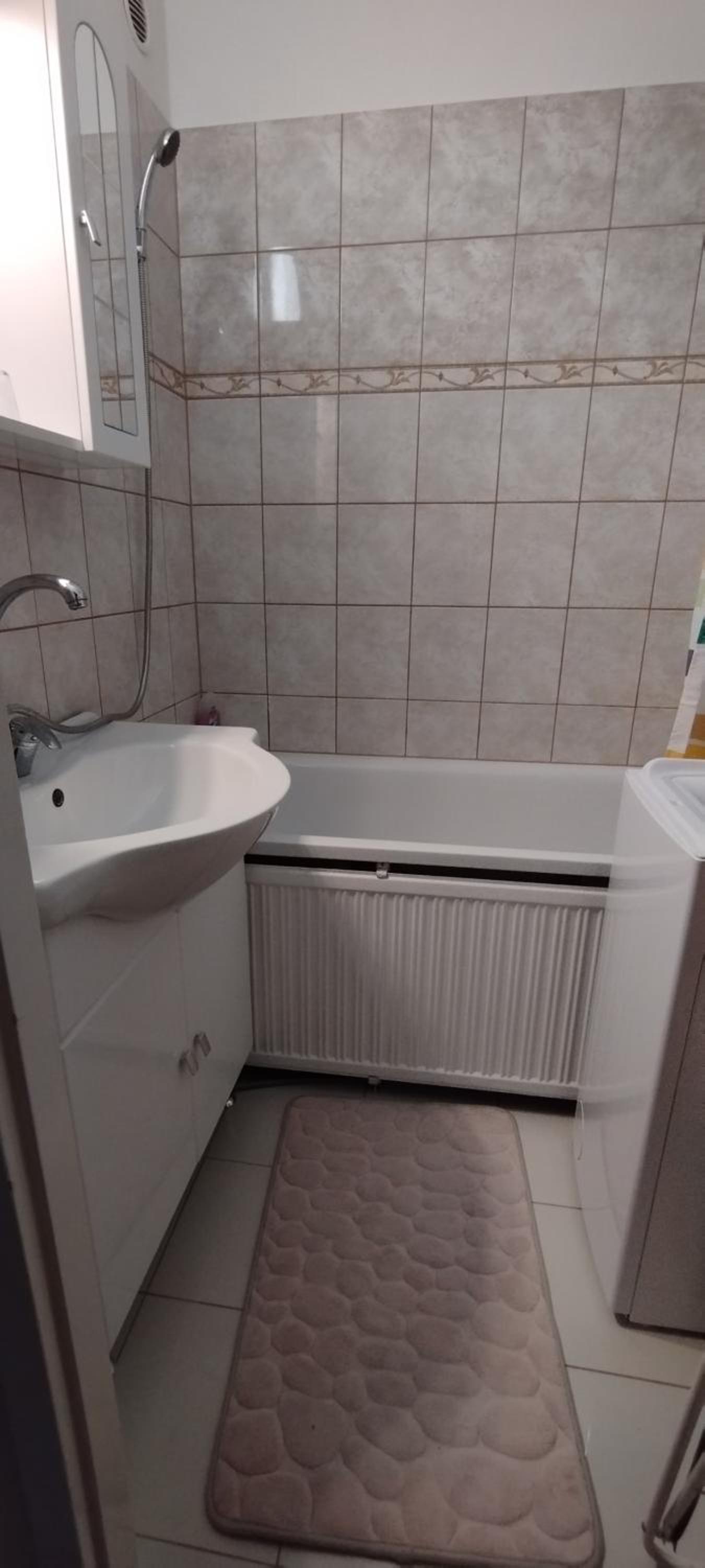 One-Bedroom Apartment - Non-Smoking photo 3