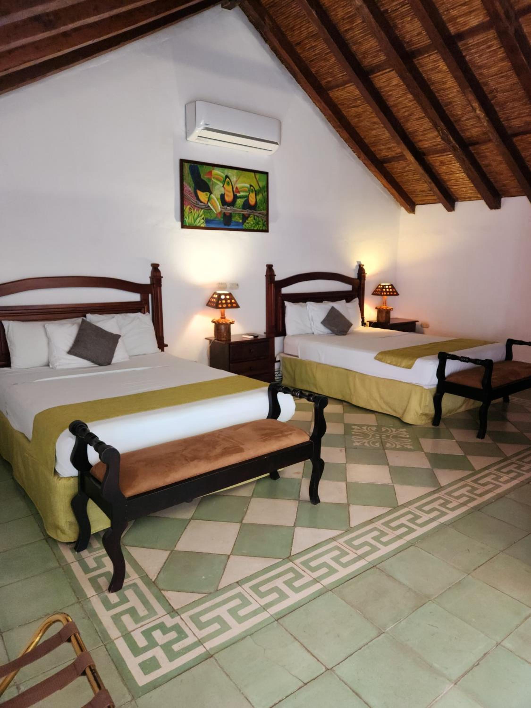 Superior Queen Room