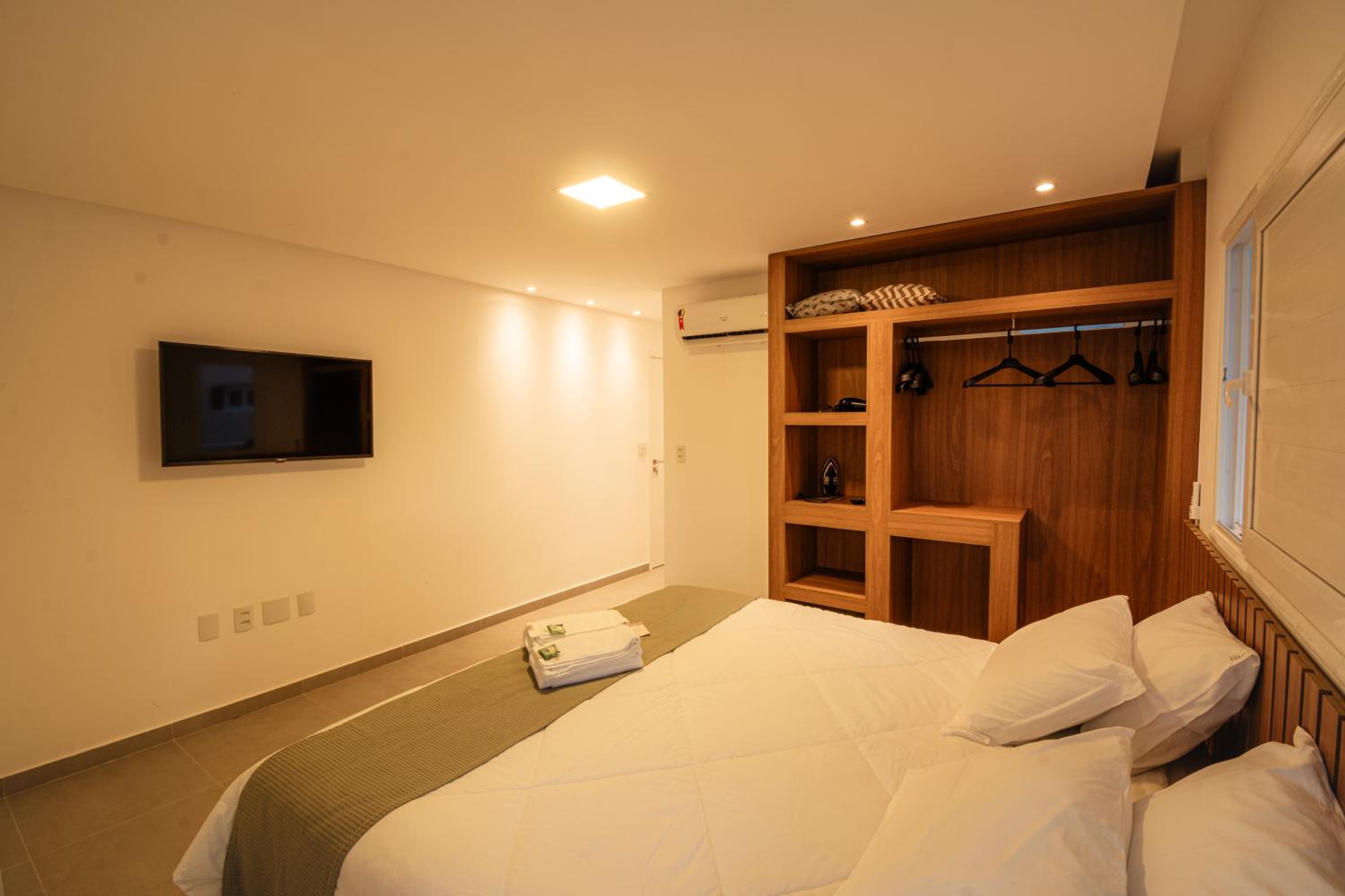 Four-Bedroom House photo 2