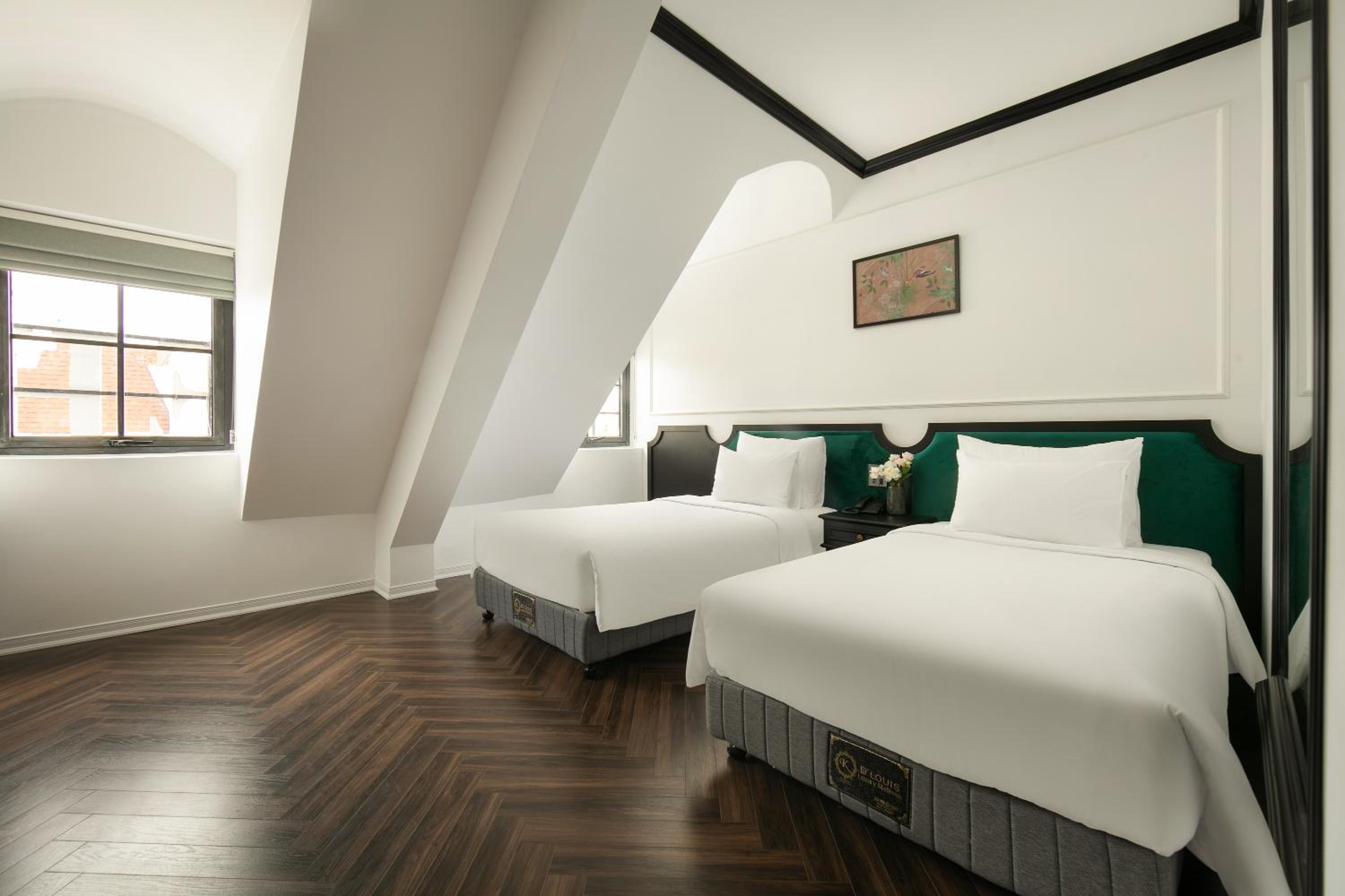 Family Suite Connecting Room photo 2