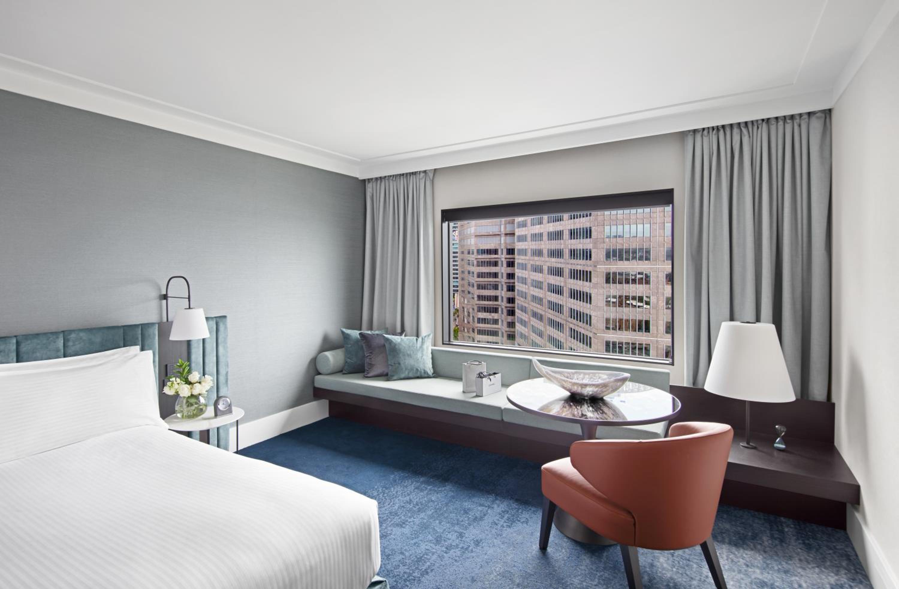 Classic Queen Room - East Harbor View