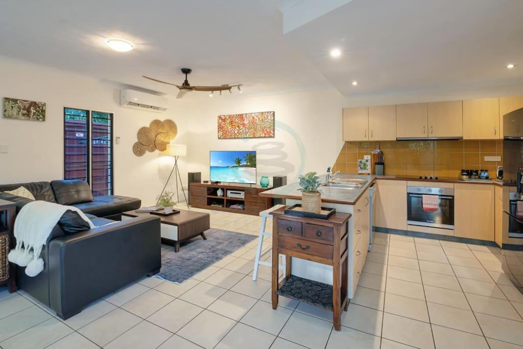 Apartment photo 1