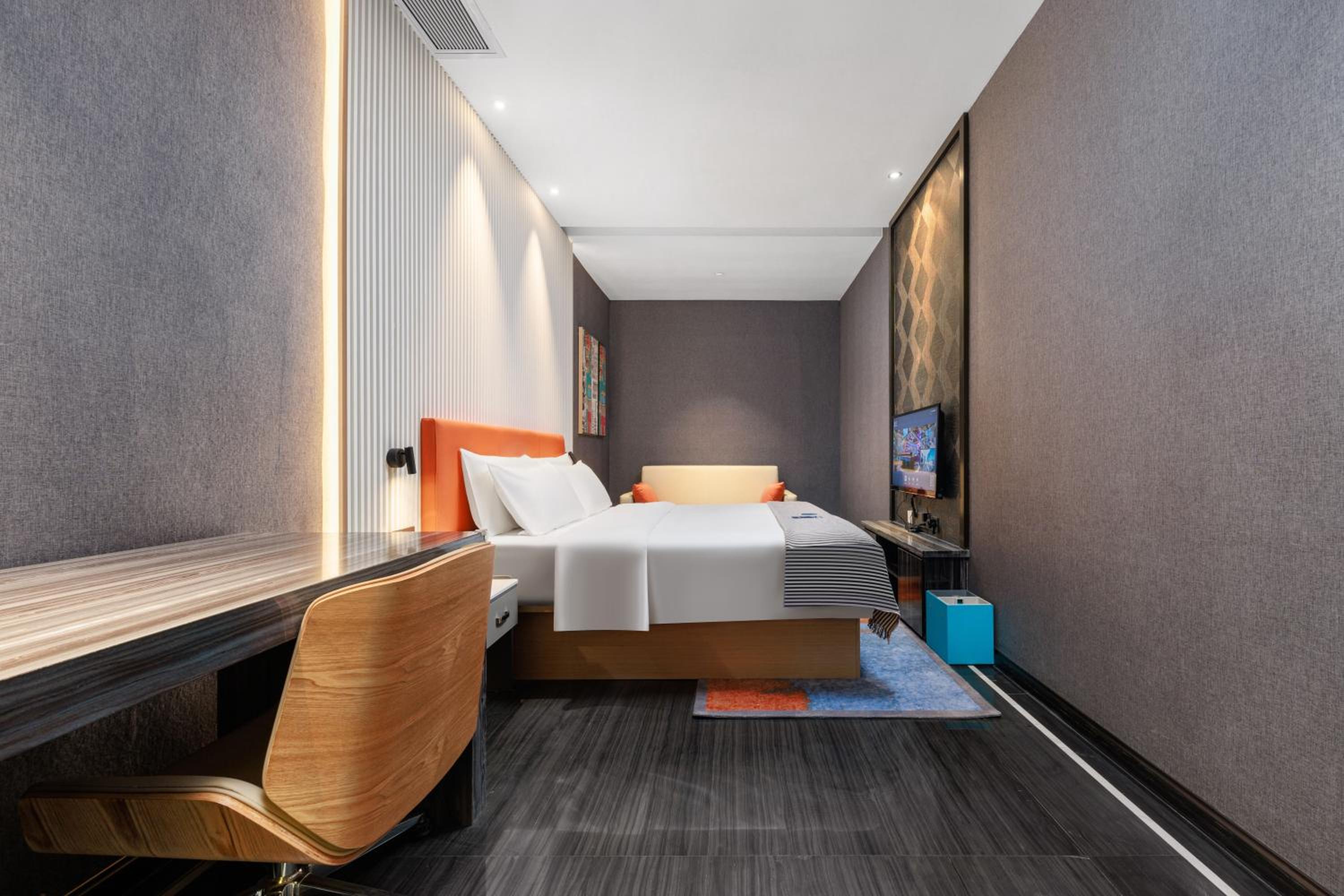 Comfort Queen Room photo 2
