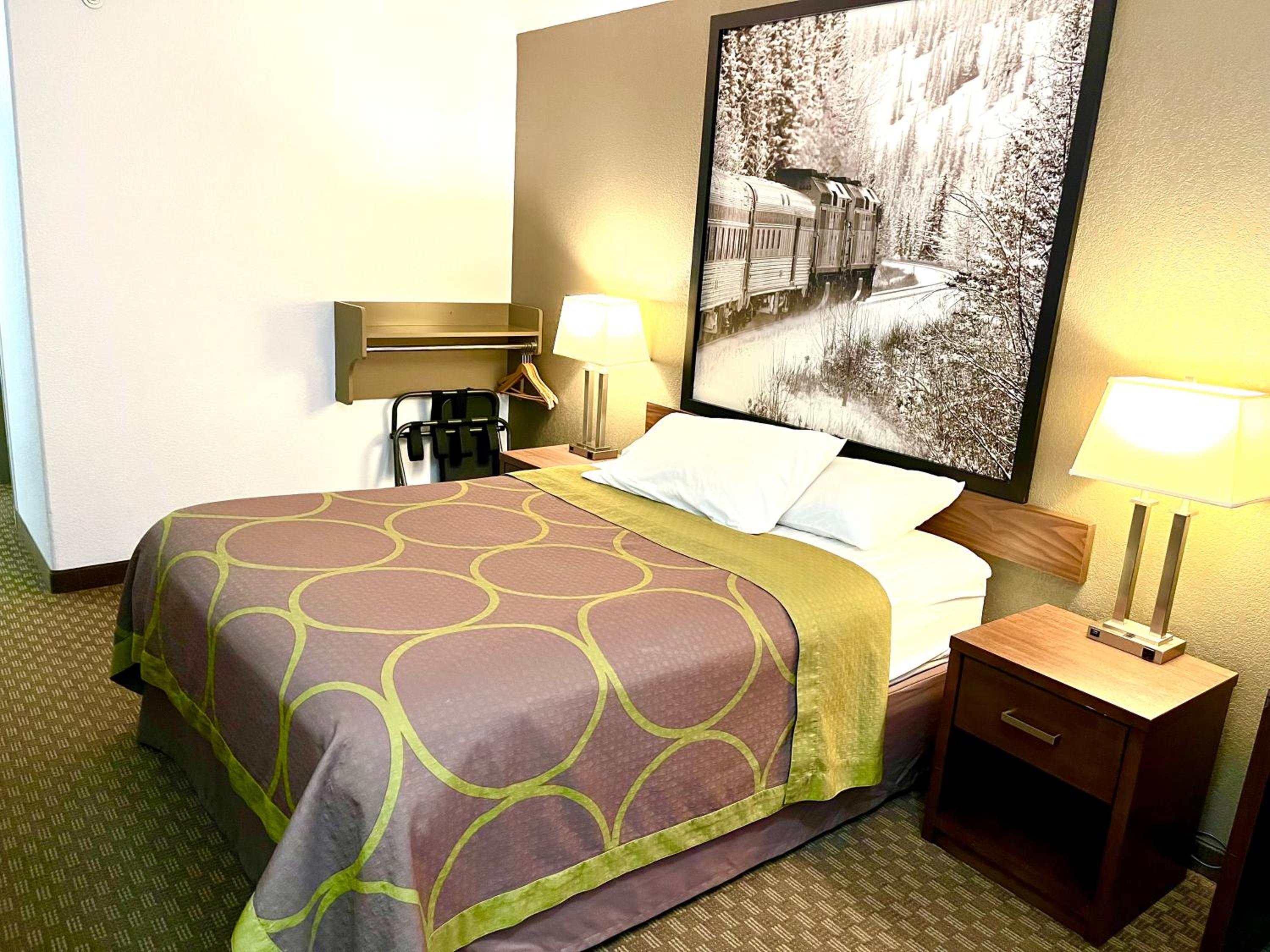 Queen Room - Disability Access - Non-Smoking - Photo 2