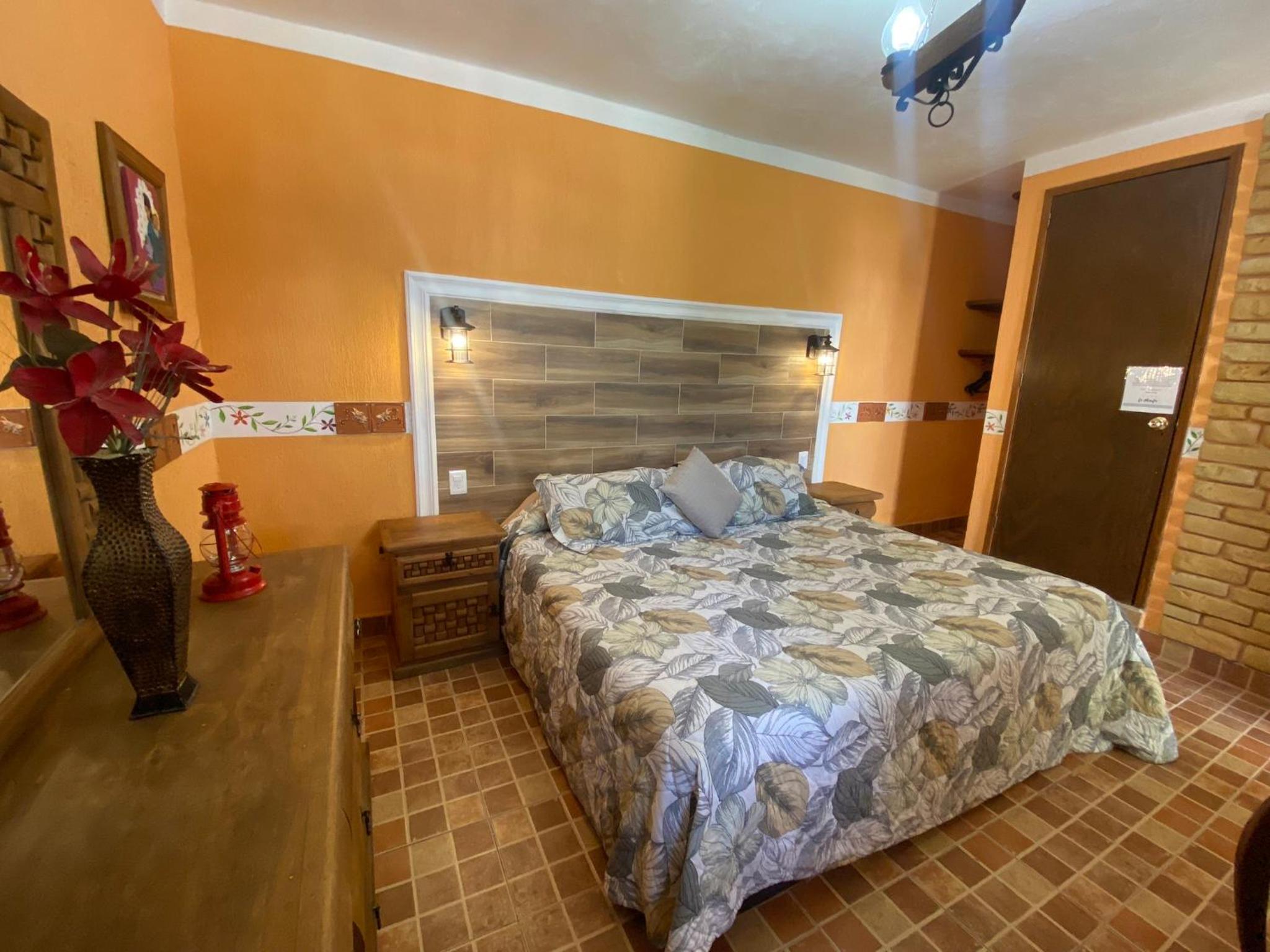 Queen Room with Garden View photo 3