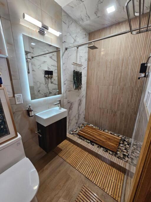 One-Bedroom House photo 3
