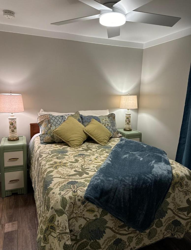 Double Room with Shared Toilet