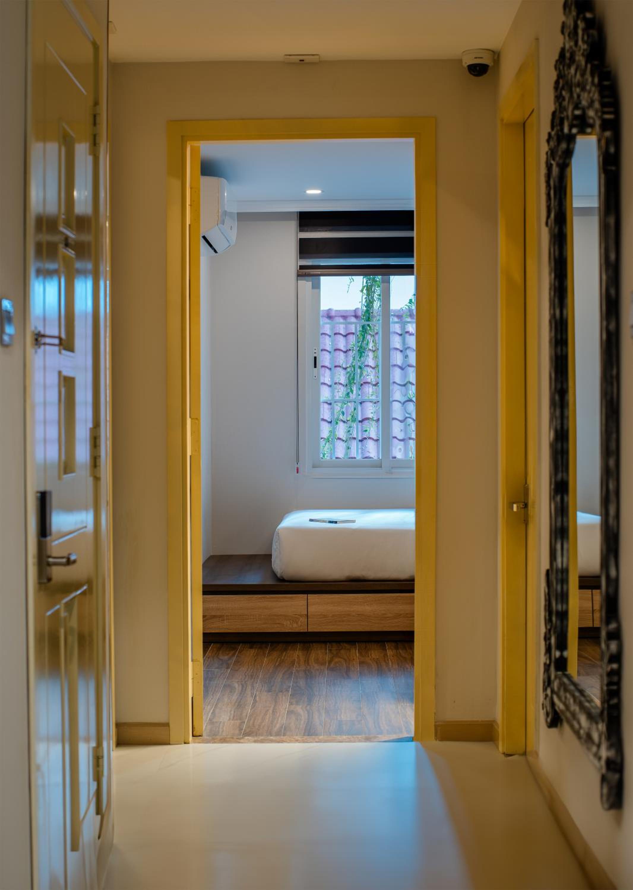 Three-Bedroom Apartment - Photo 4