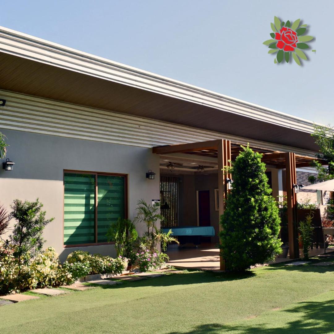 Villa photo 2