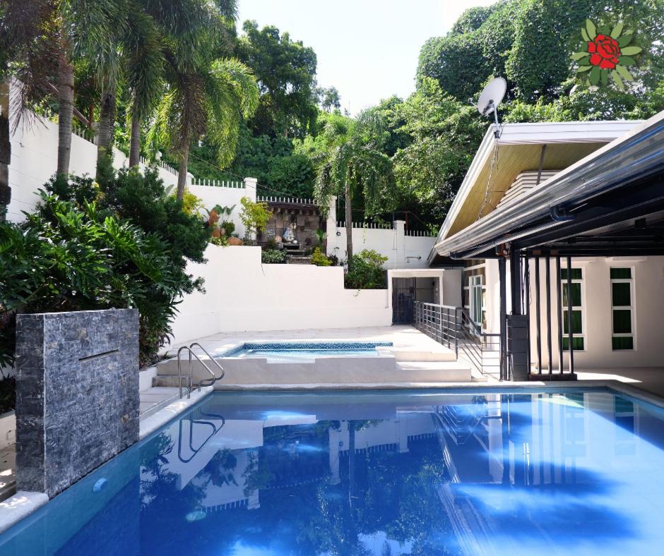 Villa photo 1