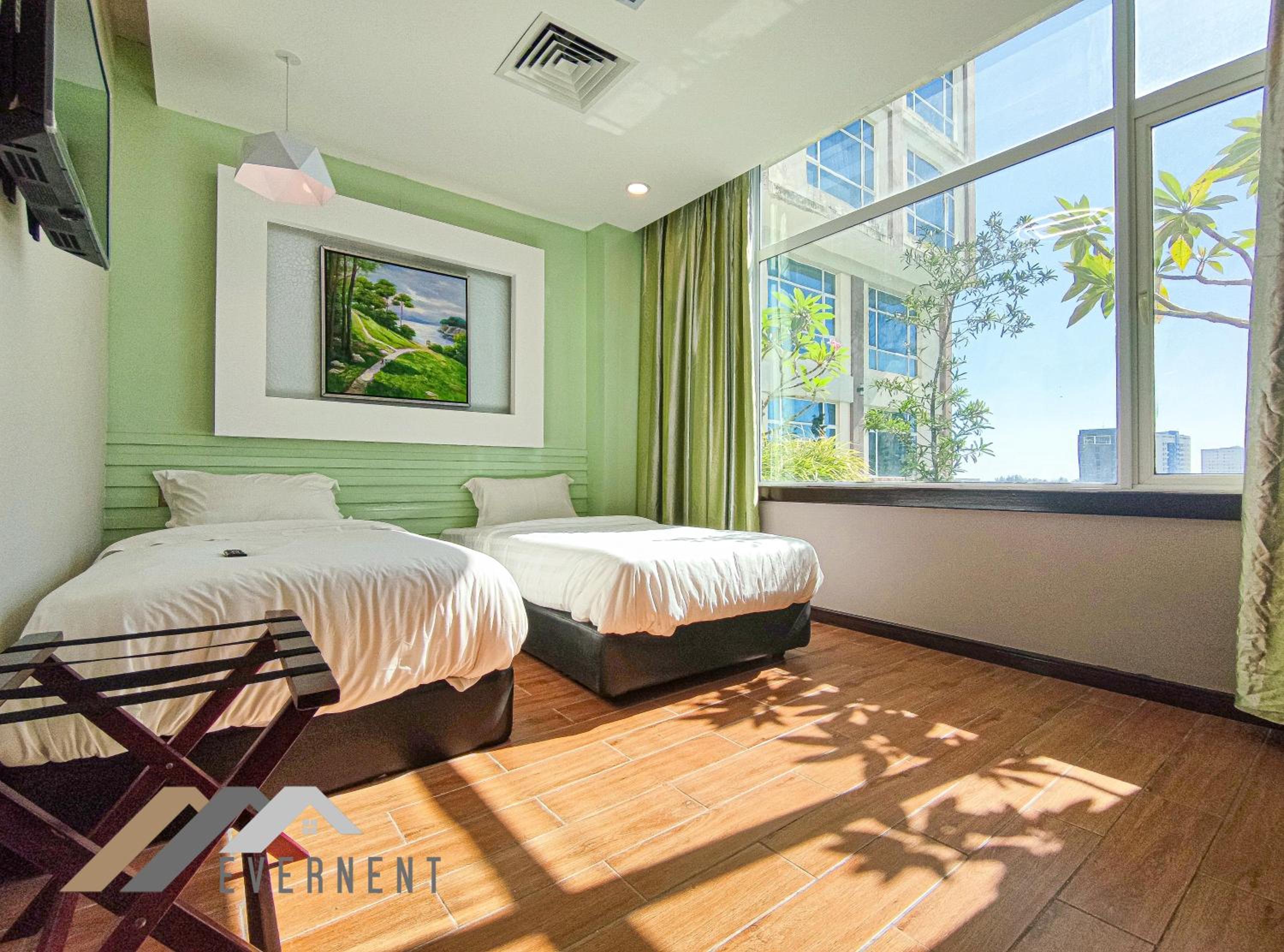 Twin Room with Shared Bathroom