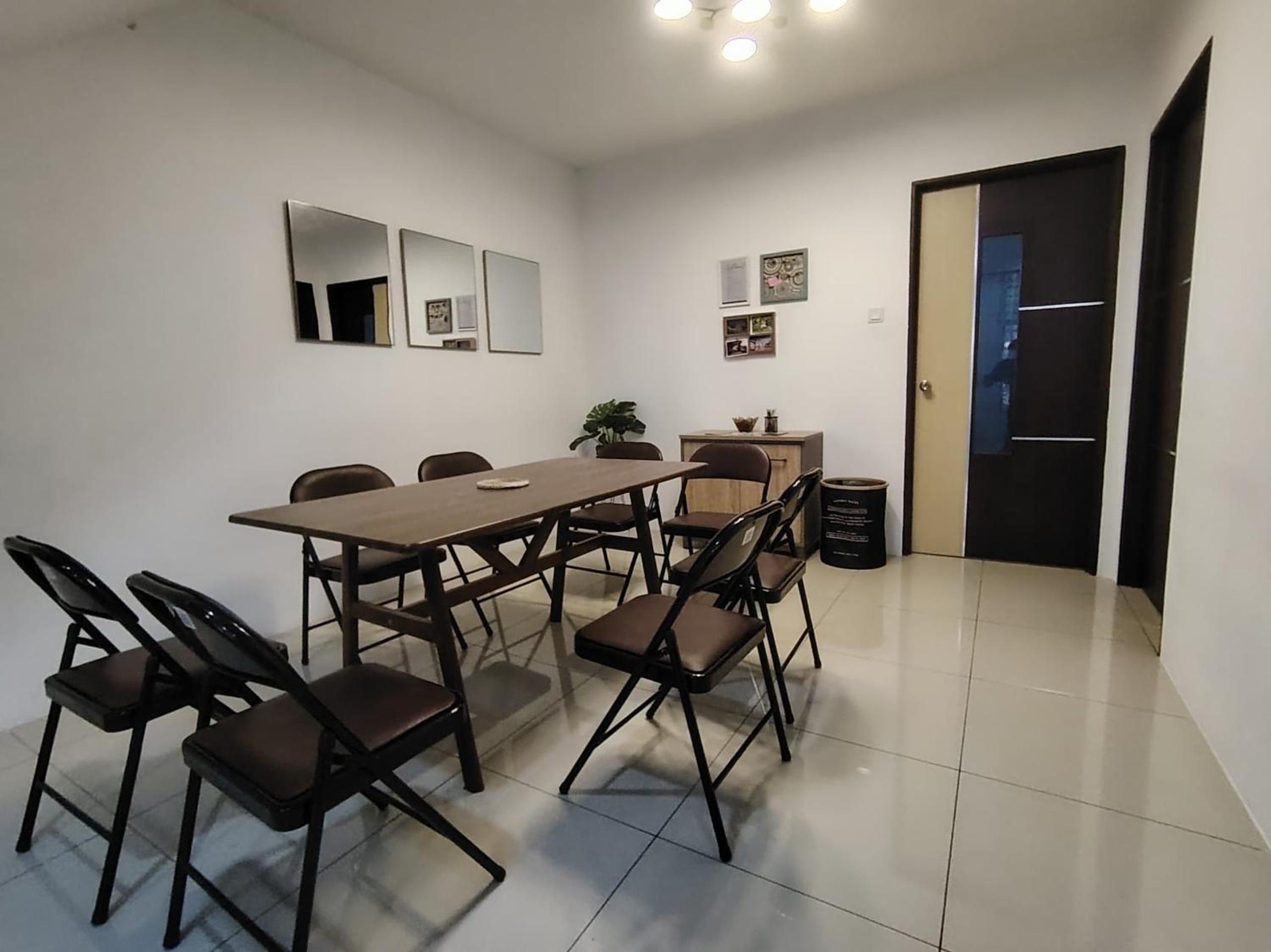 Four-Bedroom House photo 2