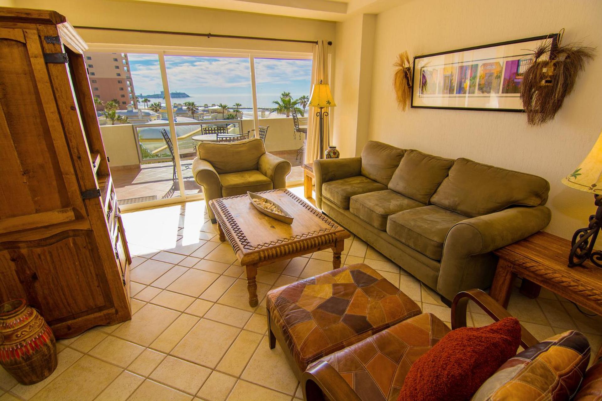 Deluxe Suite with Sea View