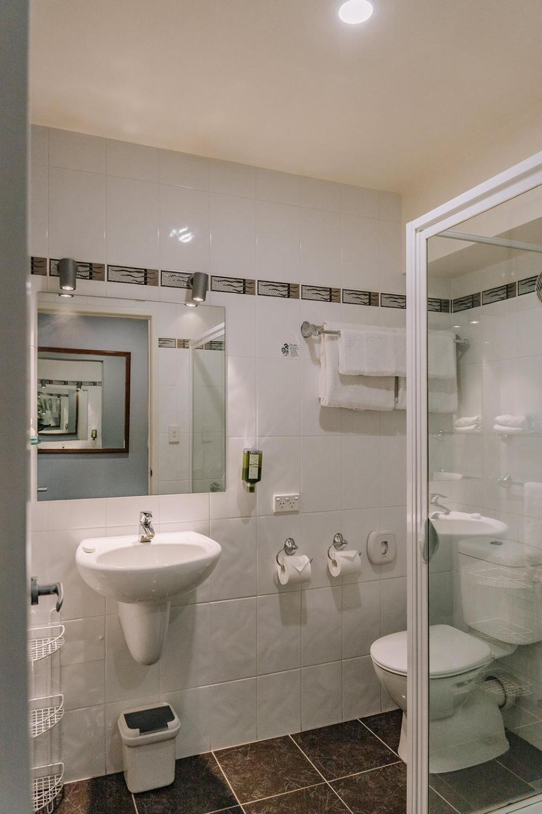 Deluxe Waterview King