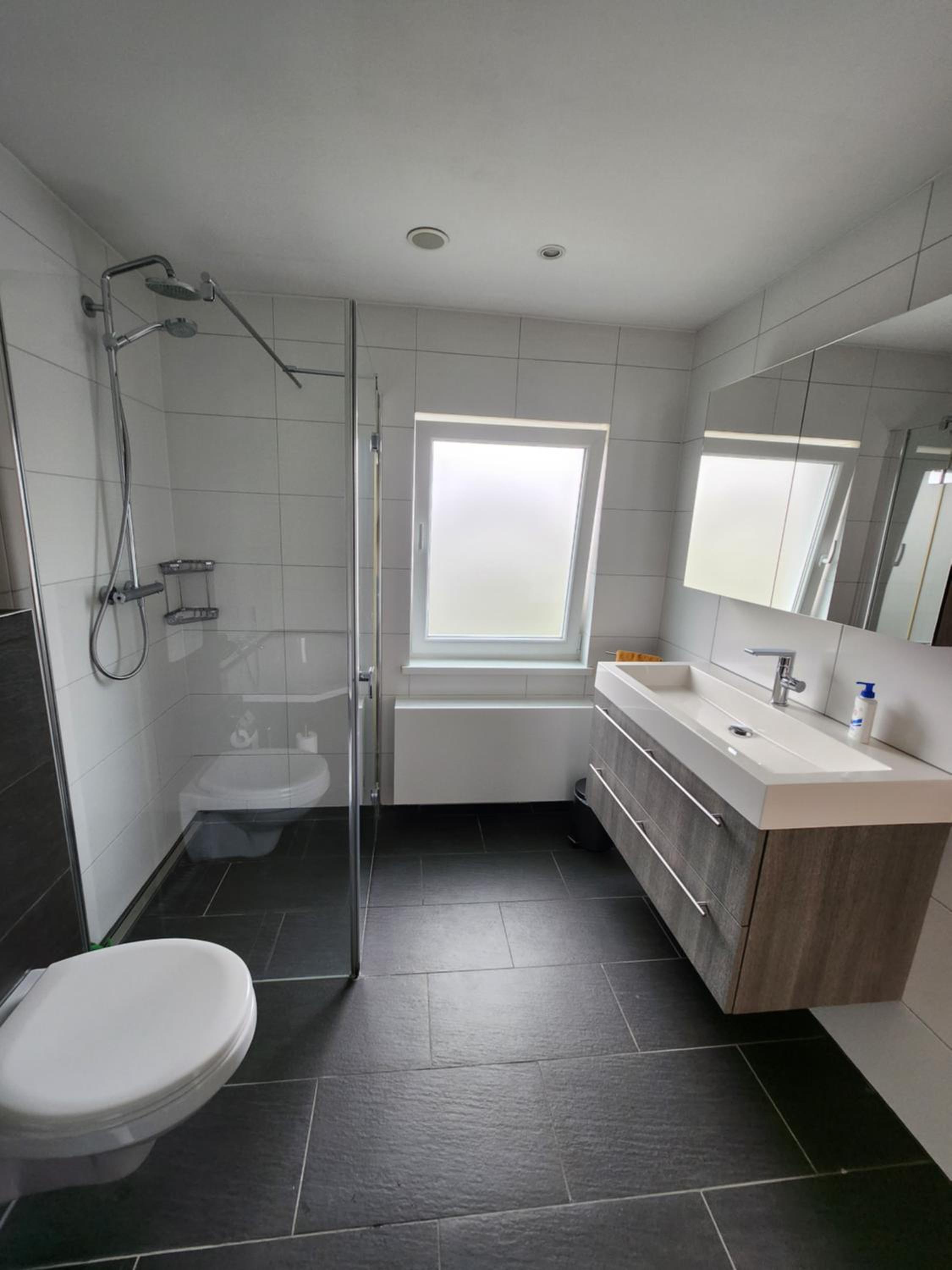 Three-Bedroom House photo 2