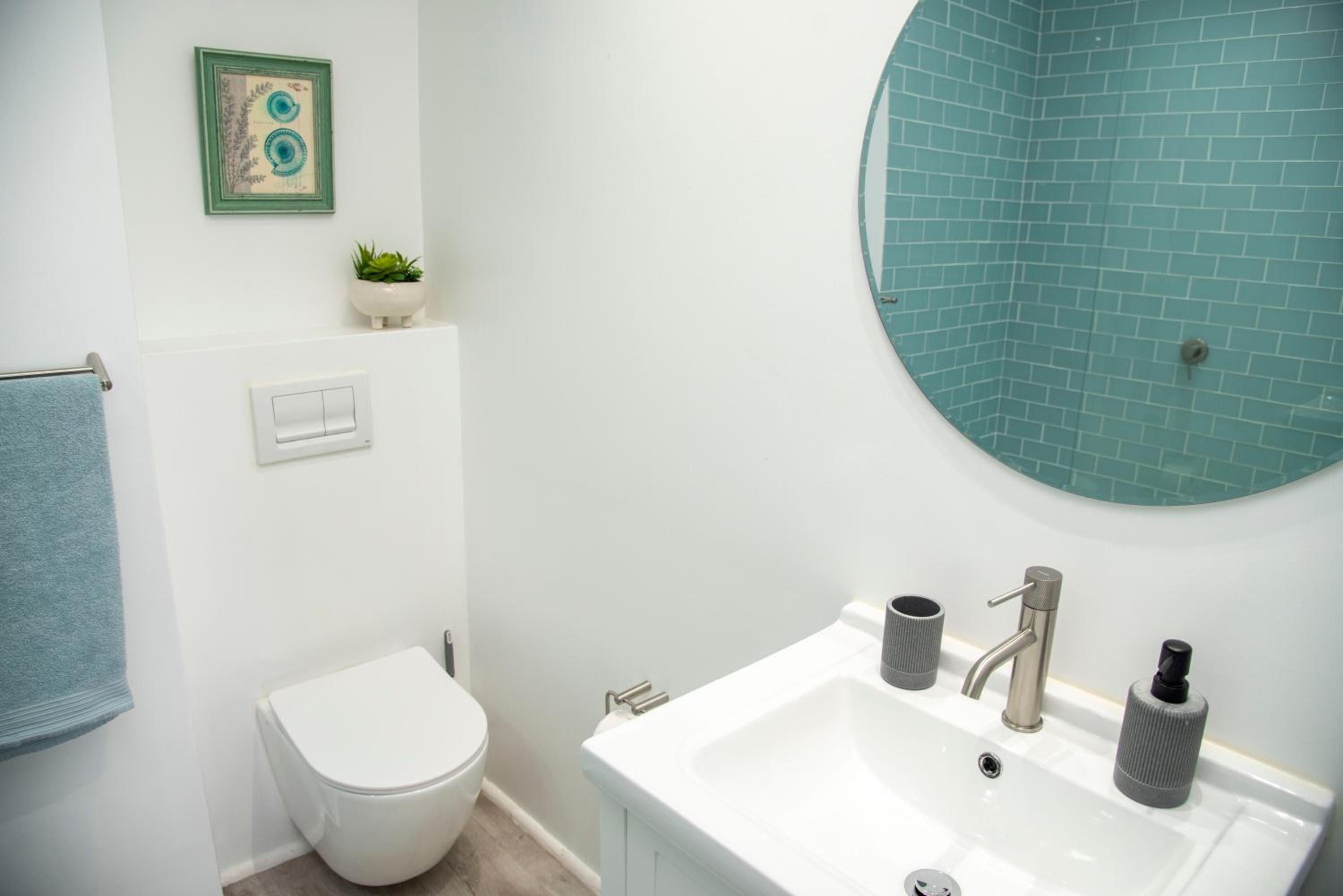 Apartment with Sea View - Photo 8
